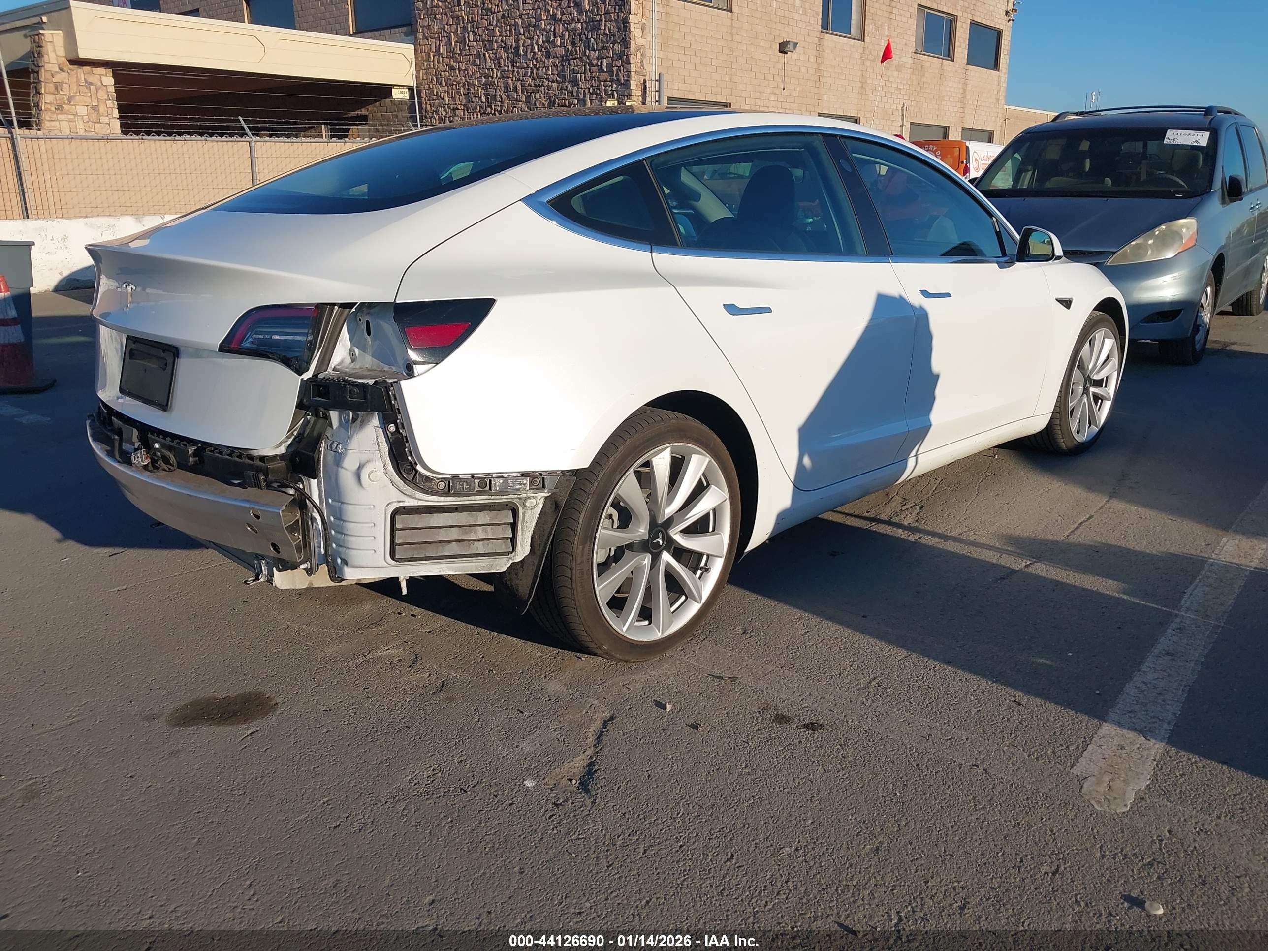 TESLA MODEL image 4