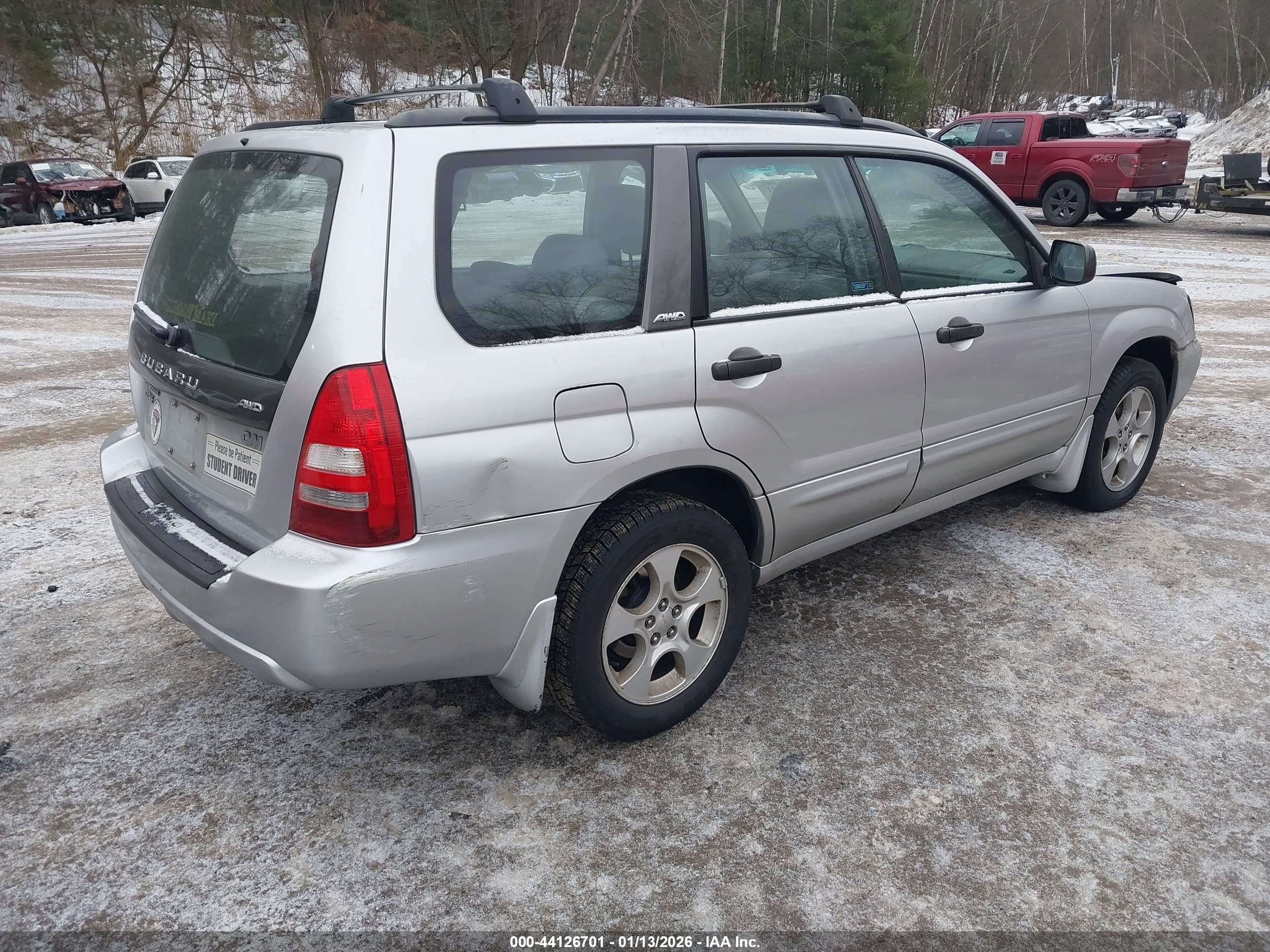 SUBARU FORESTER image 4