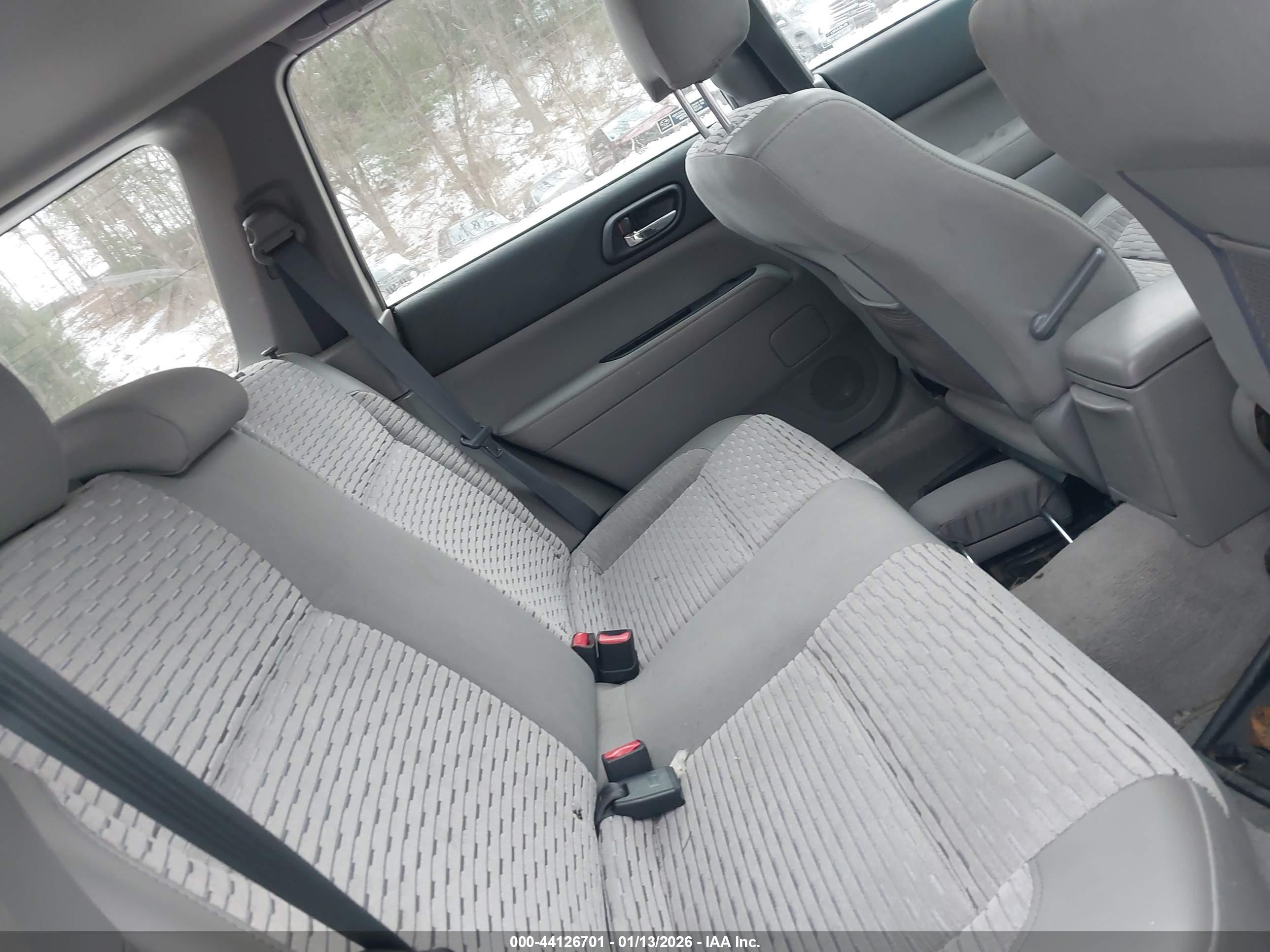 SUBARU FORESTER image 8