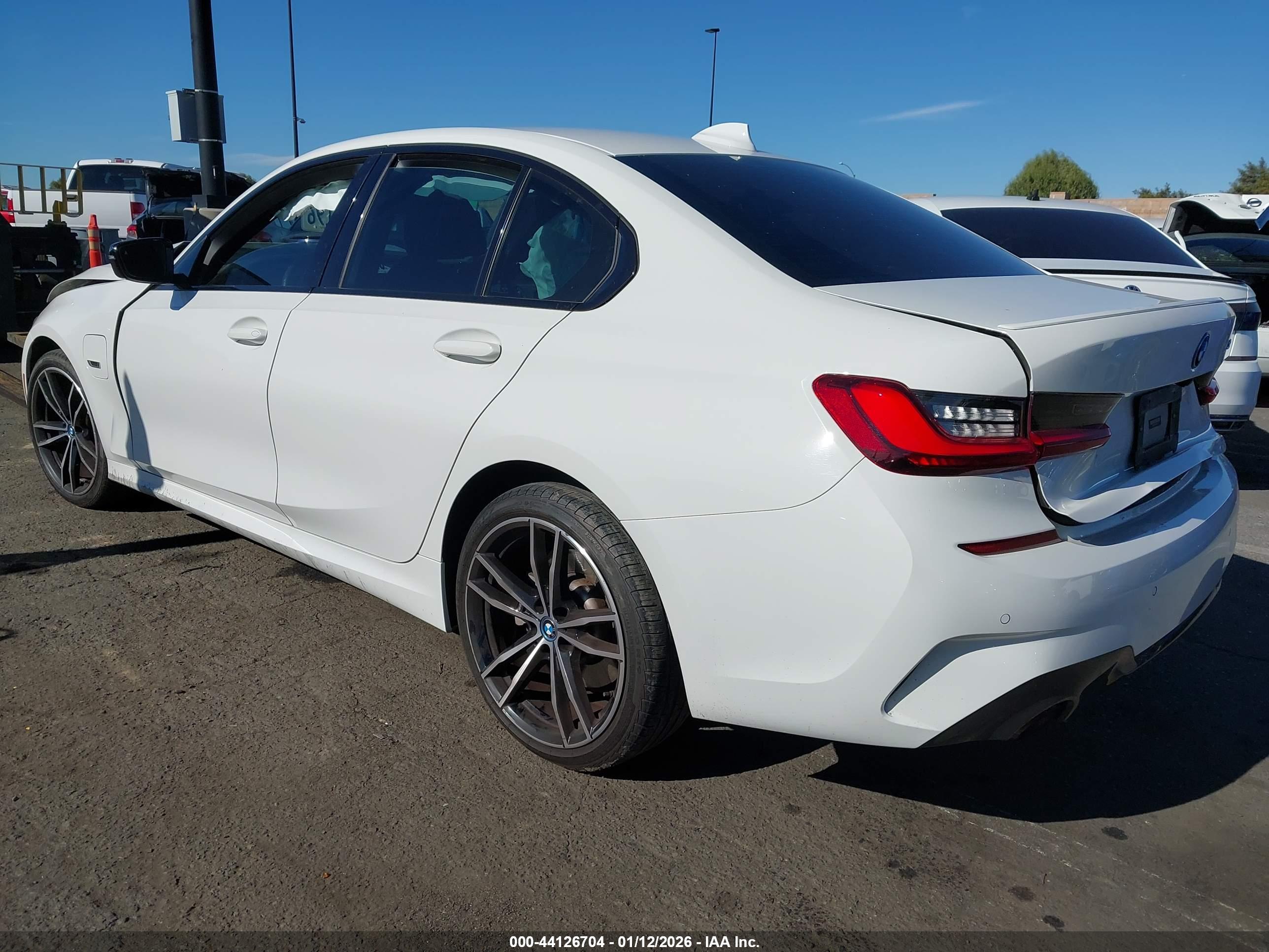 BMW 3 image 3