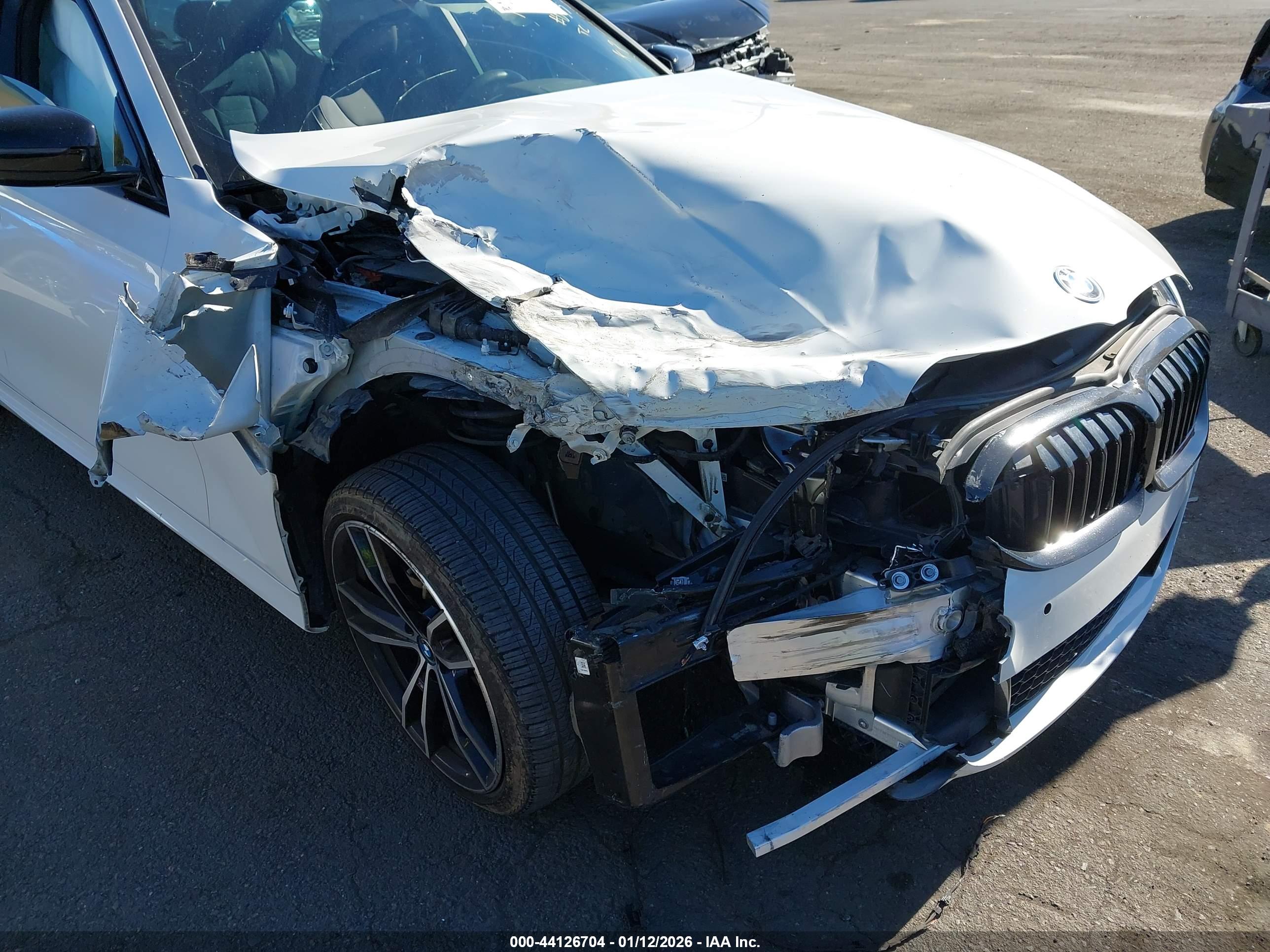 BMW 3 image 6