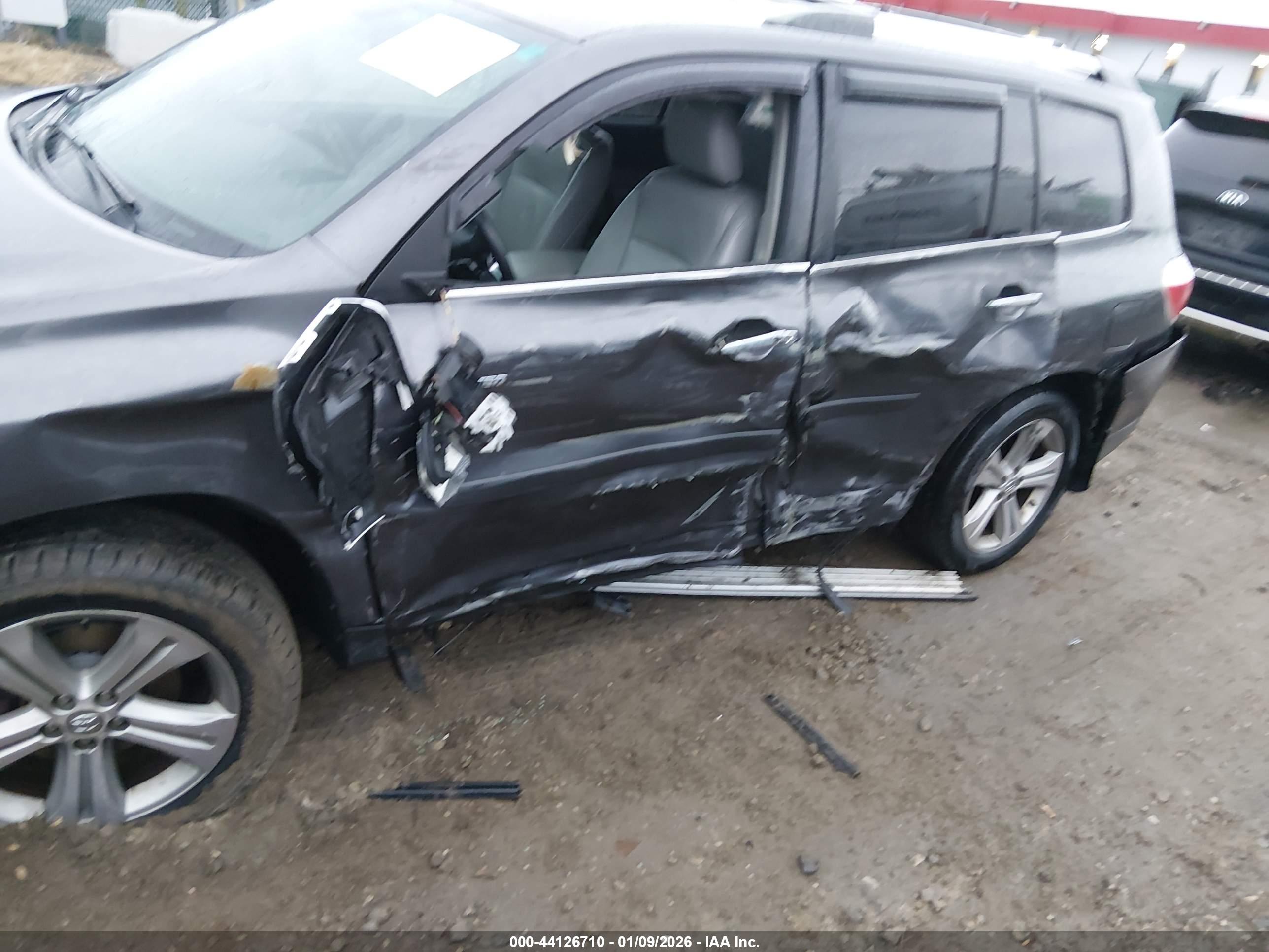 TOYOTA HIGHLANDER image 6