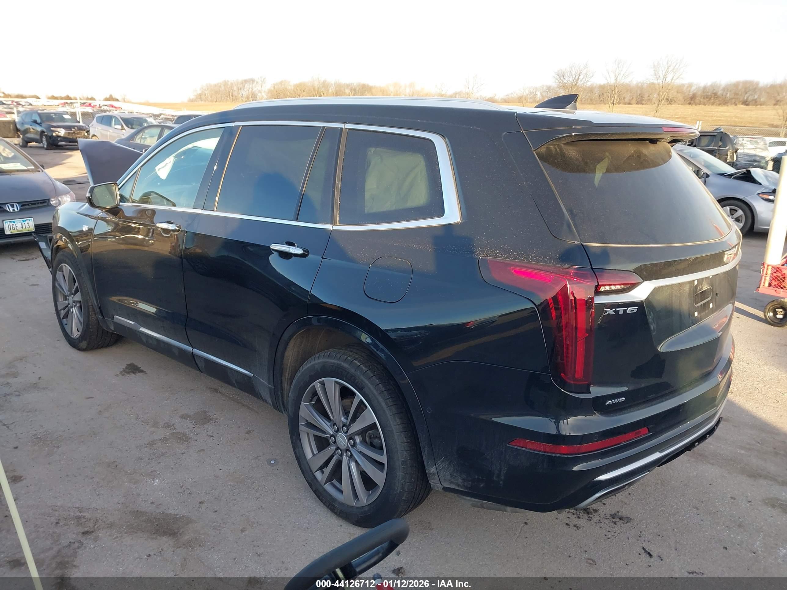 CADILLAC XT6 image 3