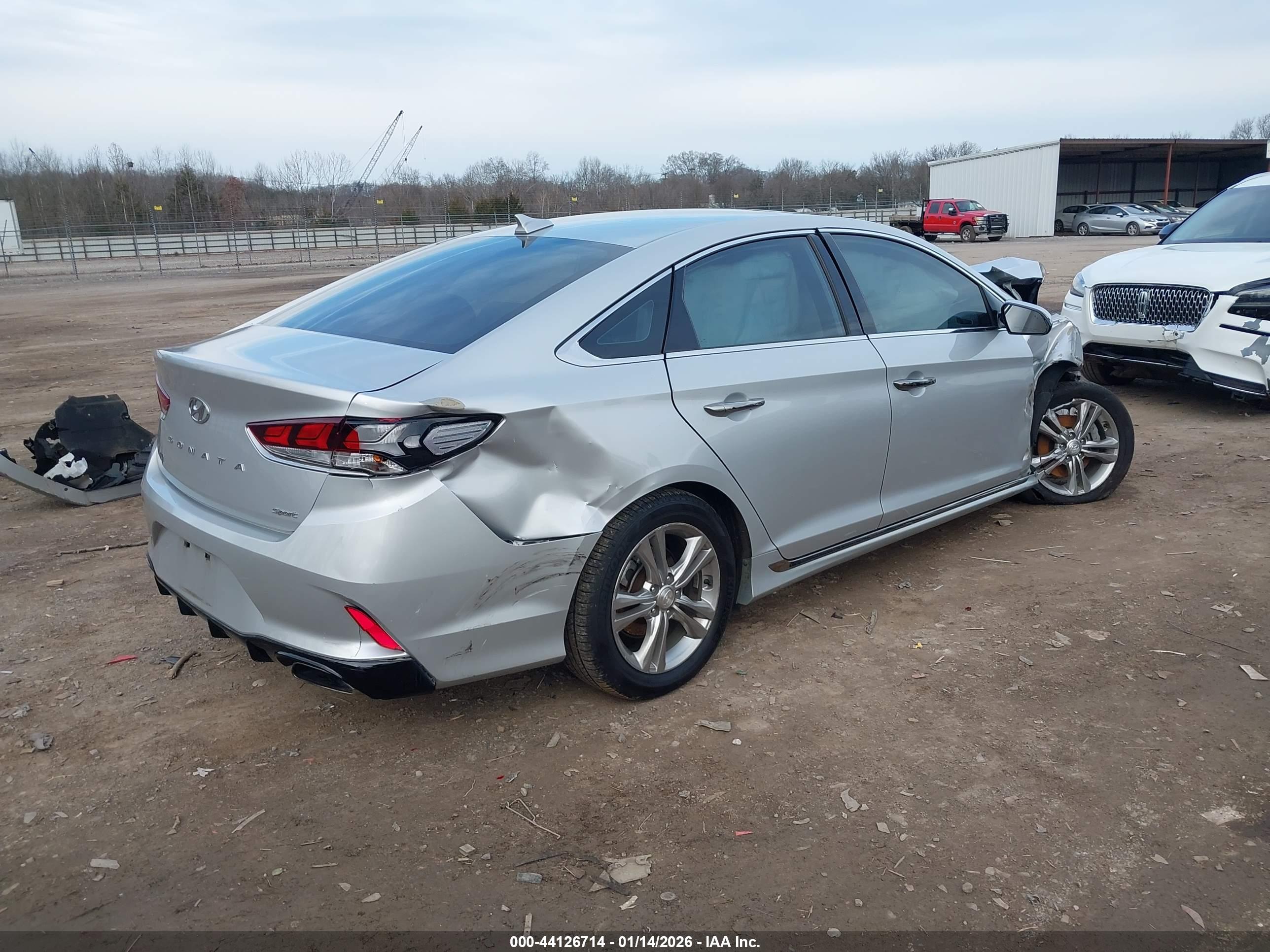 HYUNDAI SONATA image 4