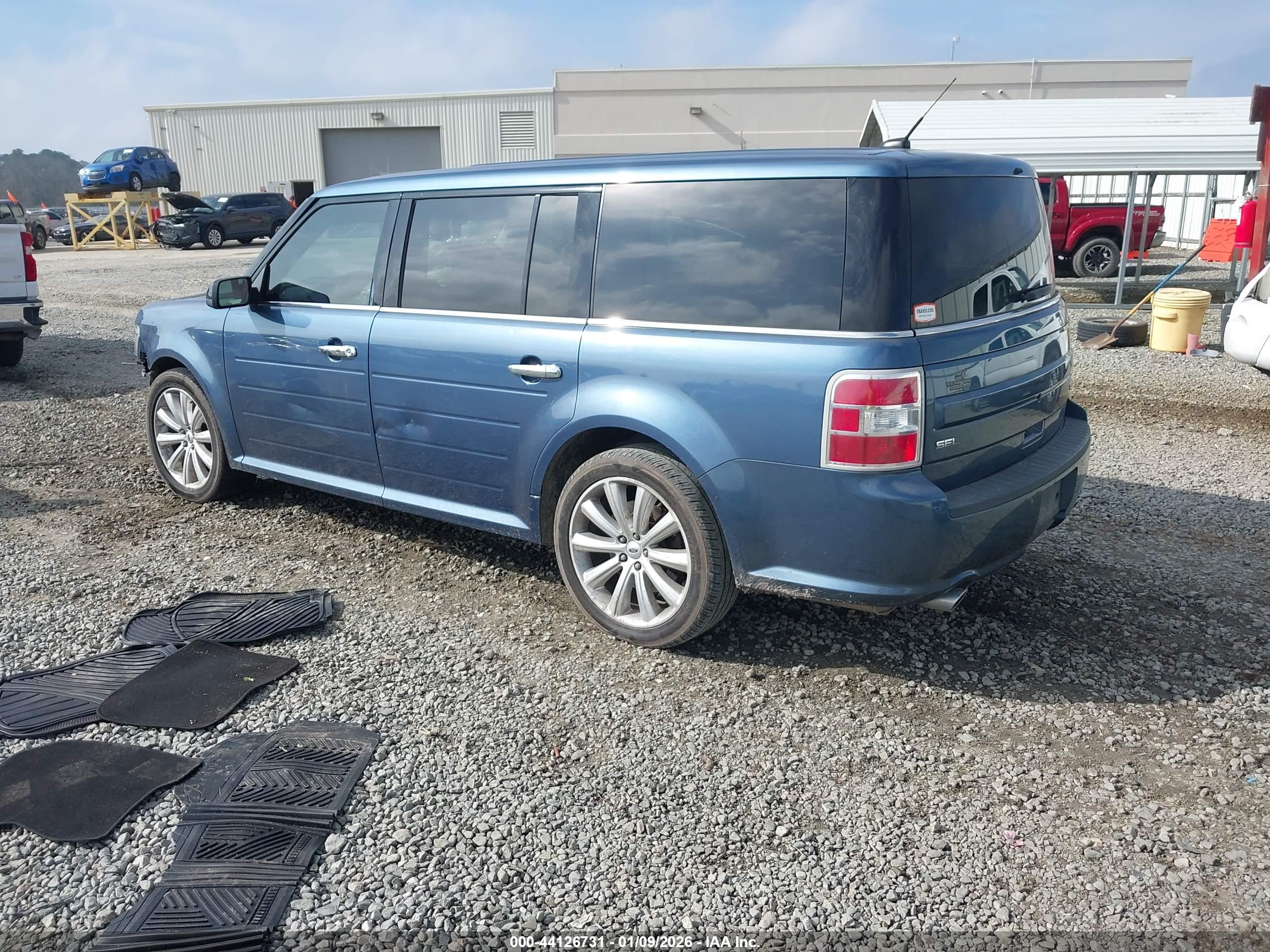 FORD FLEX image 3