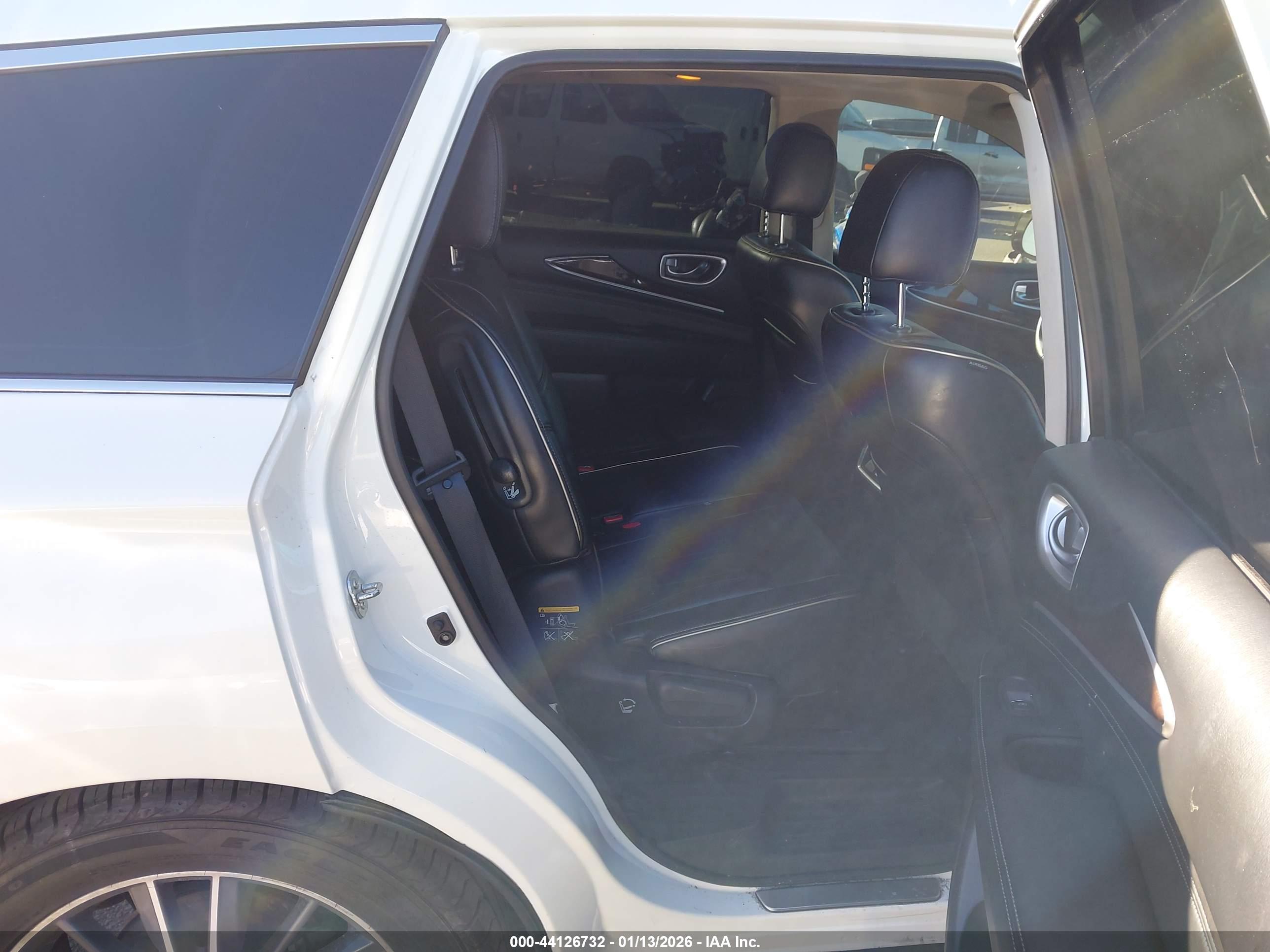 INFINITI QX60 image 8