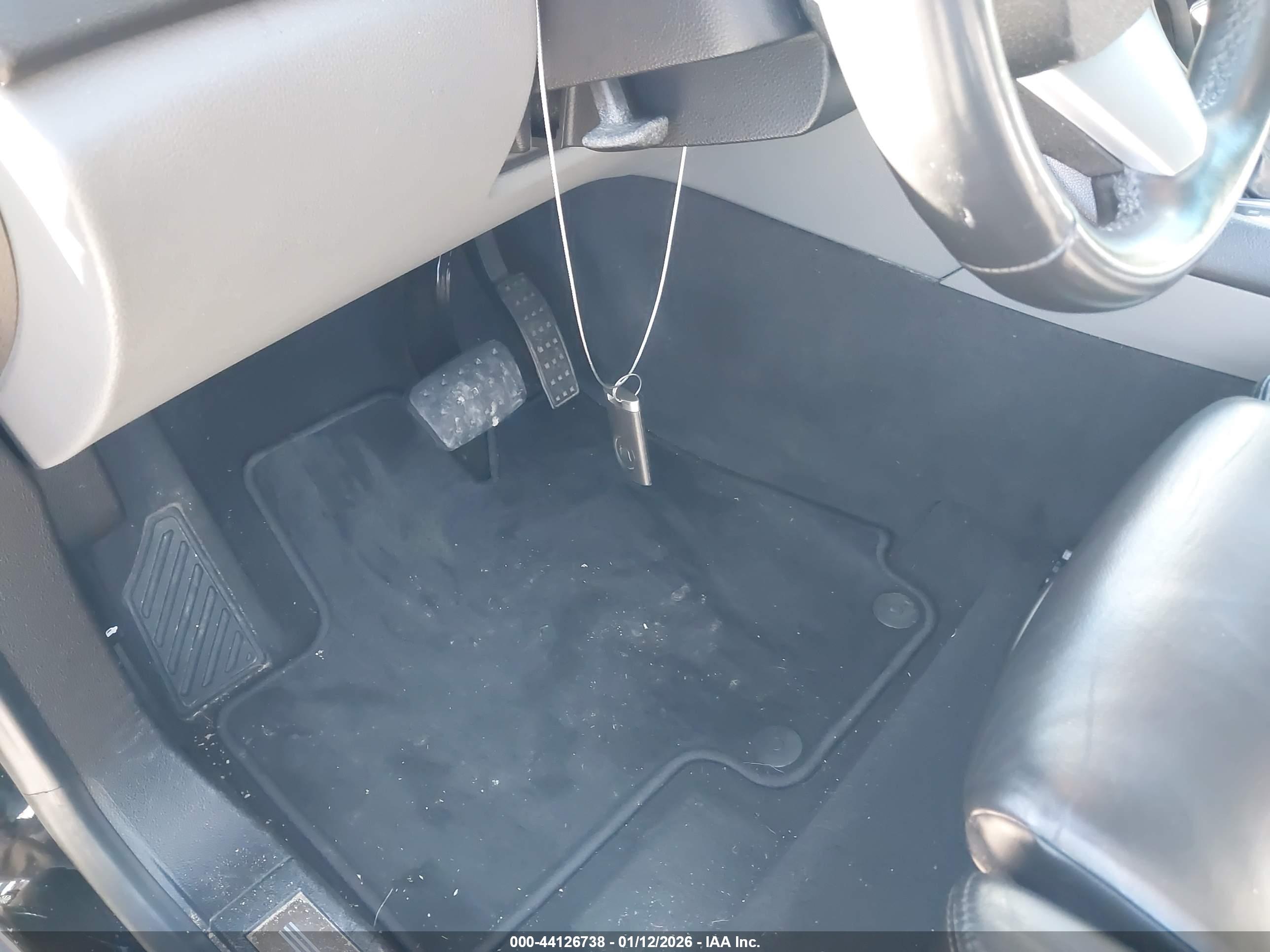 CADILLAC SRX image 11