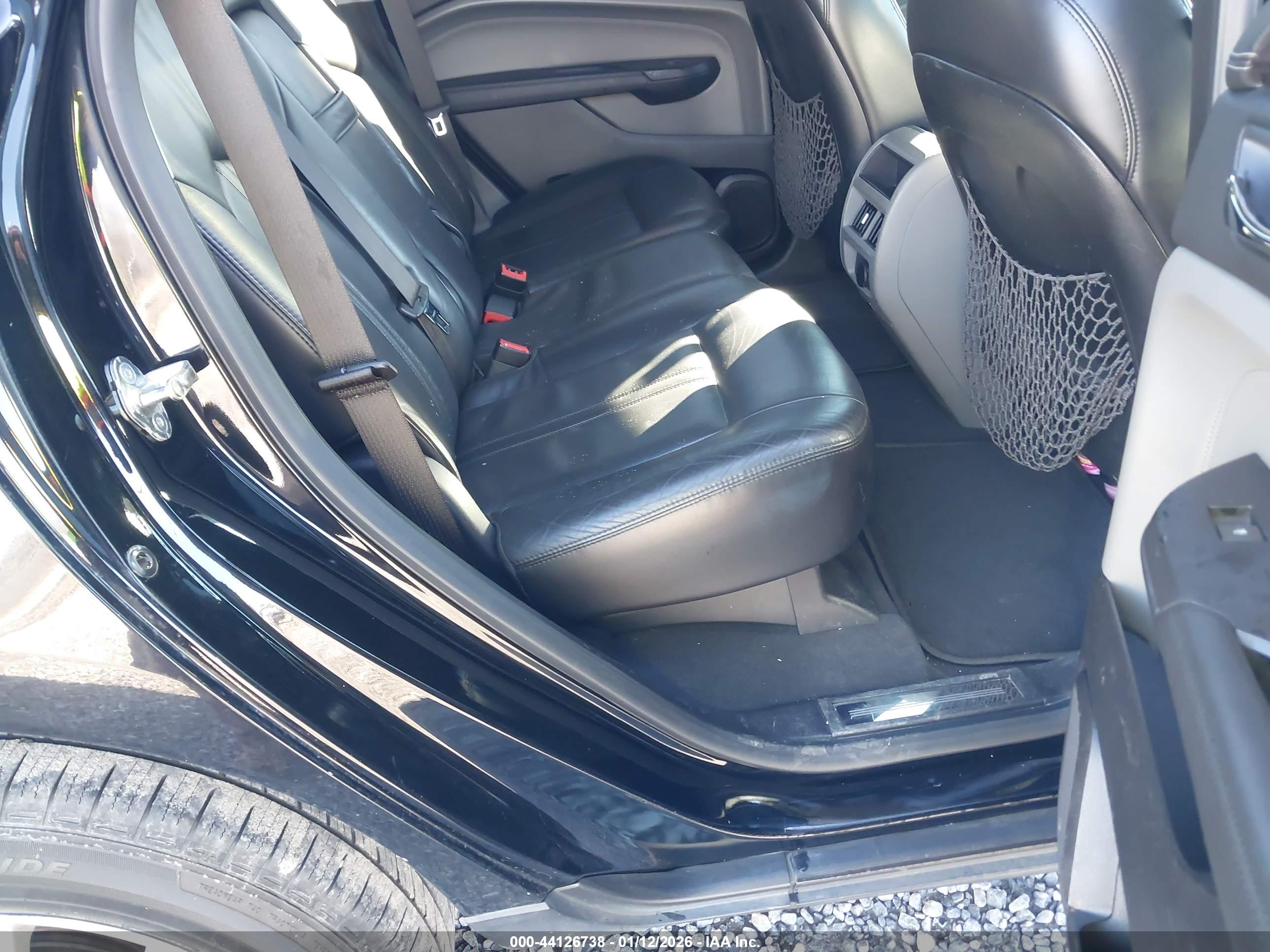 CADILLAC SRX image 8