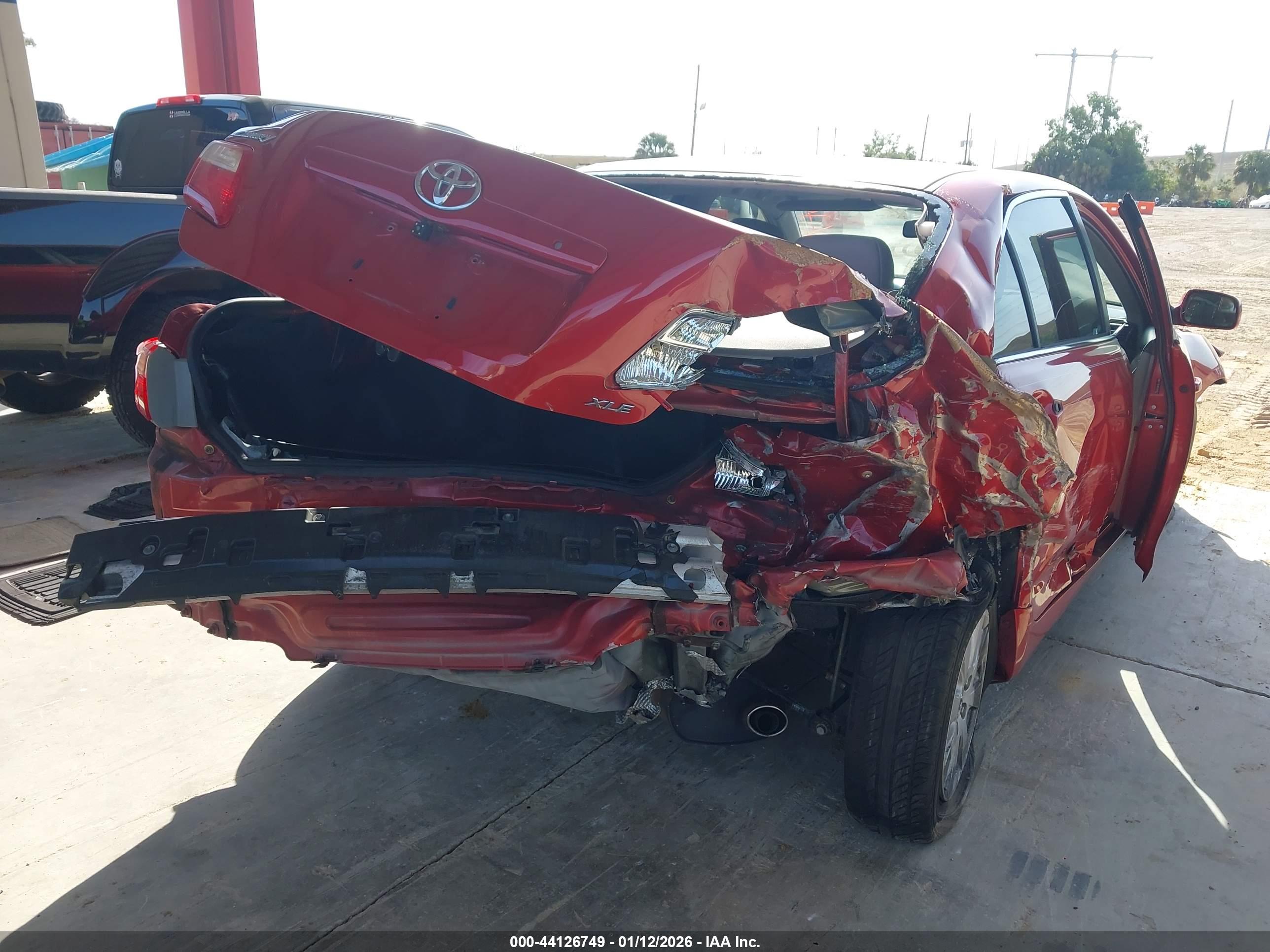 TOYOTA CAMRY image 6