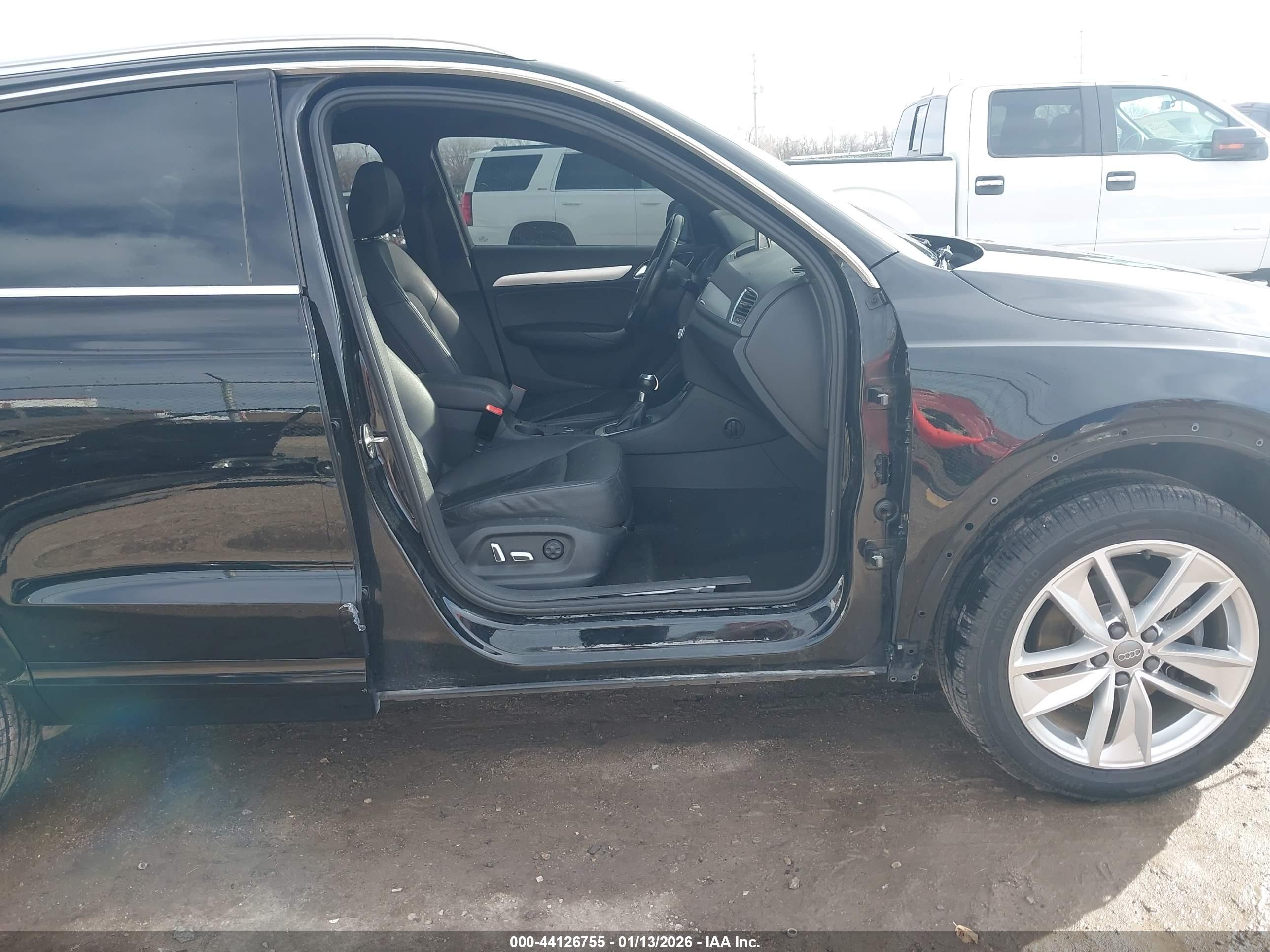 AUDI Q3 image 6
