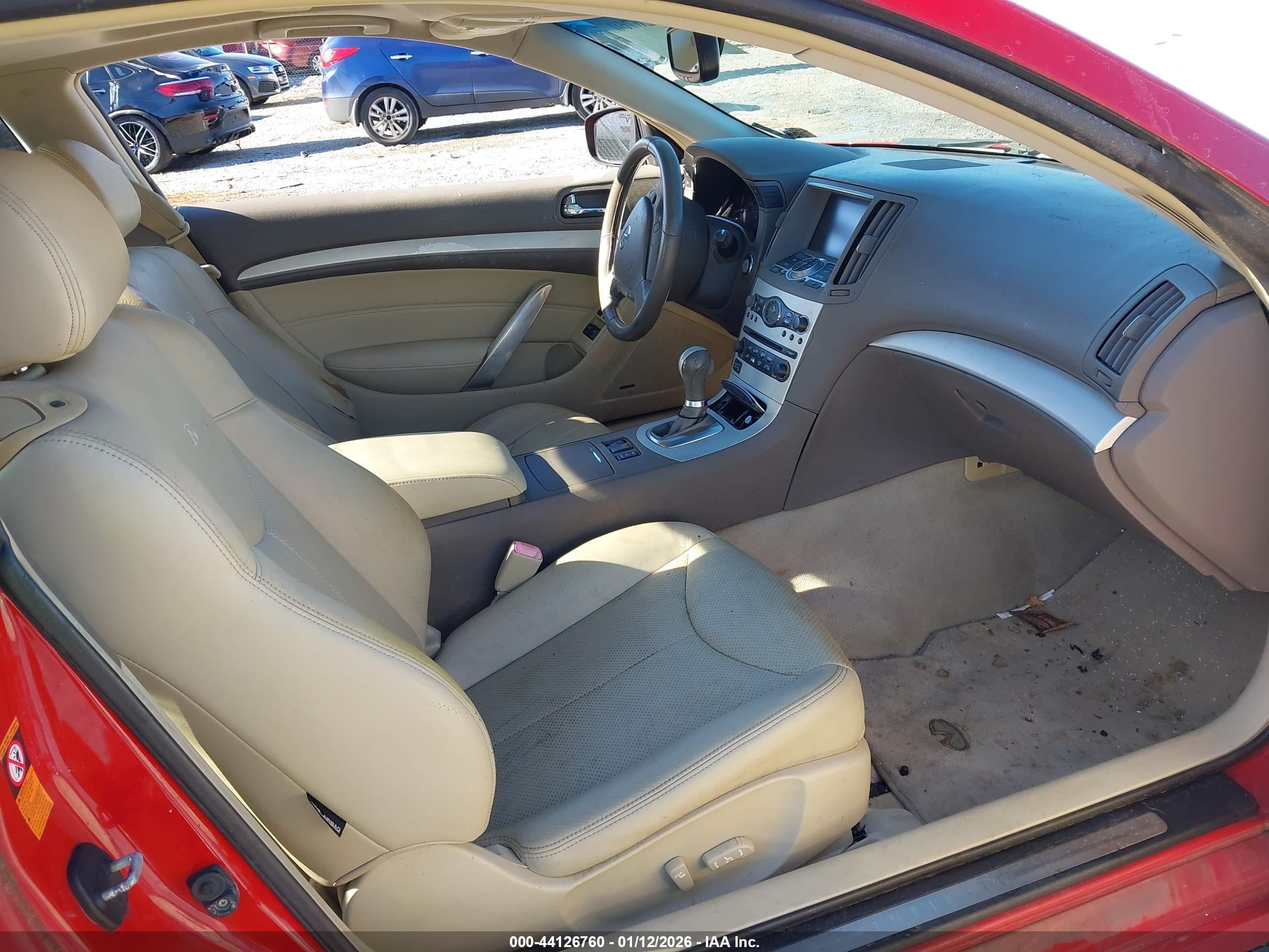 INFINITI G37 image 5
