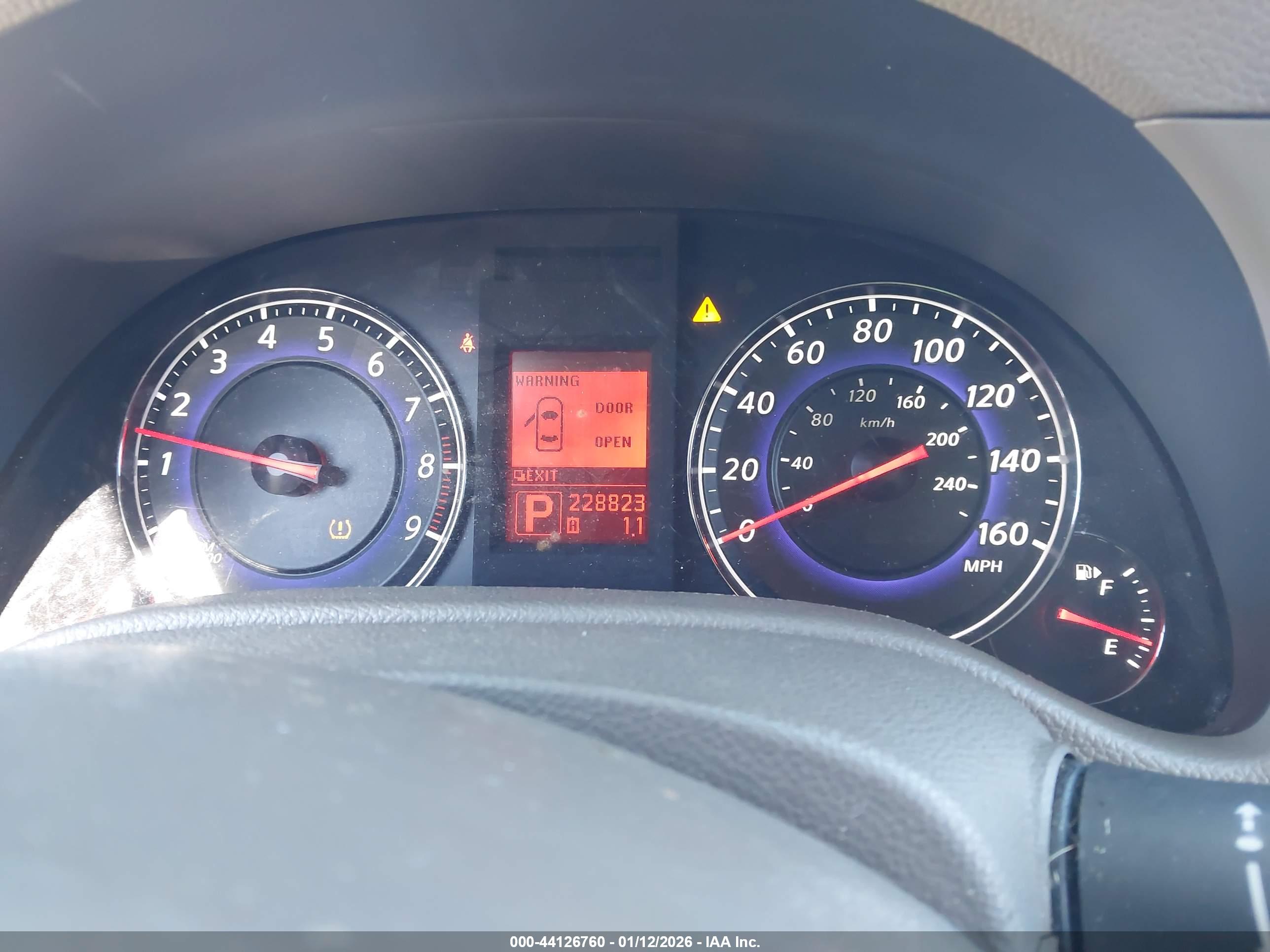 INFINITI G37 image 7