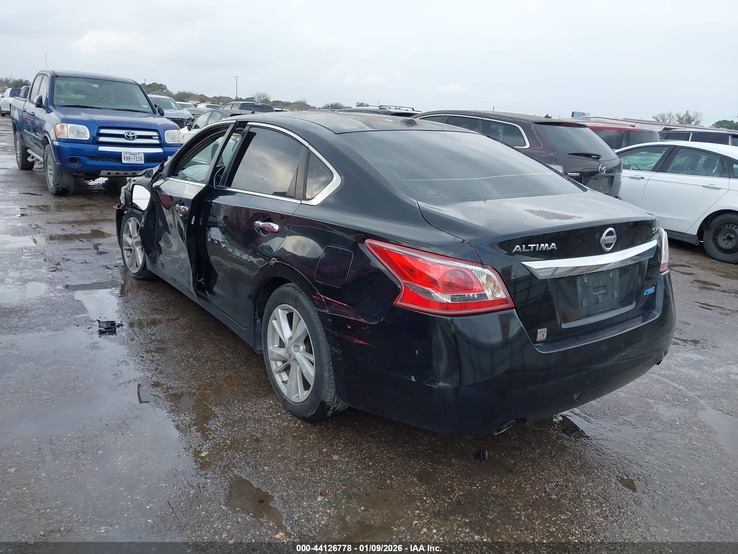NISSAN ALTIMA image 3