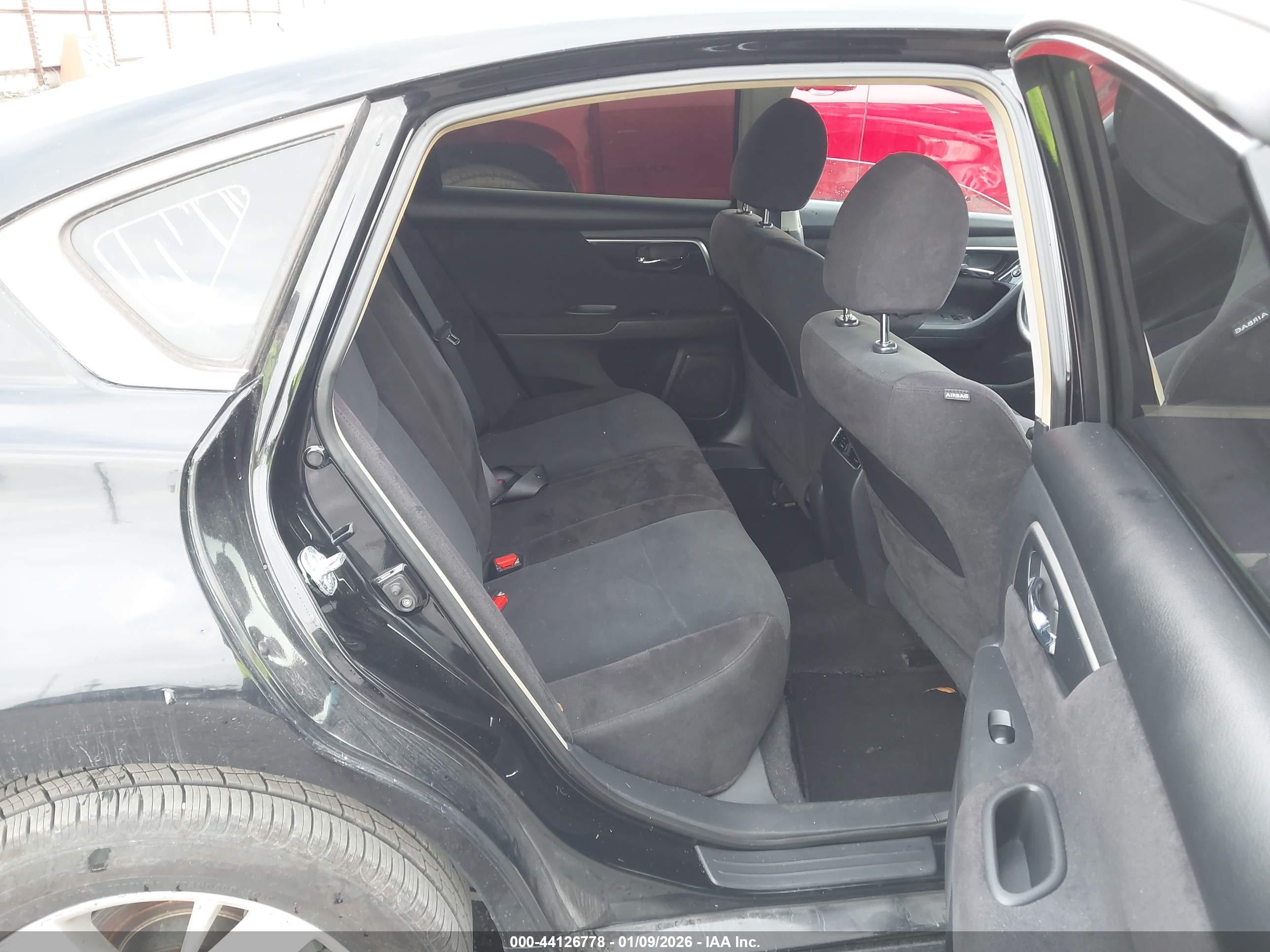 NISSAN ALTIMA image 8