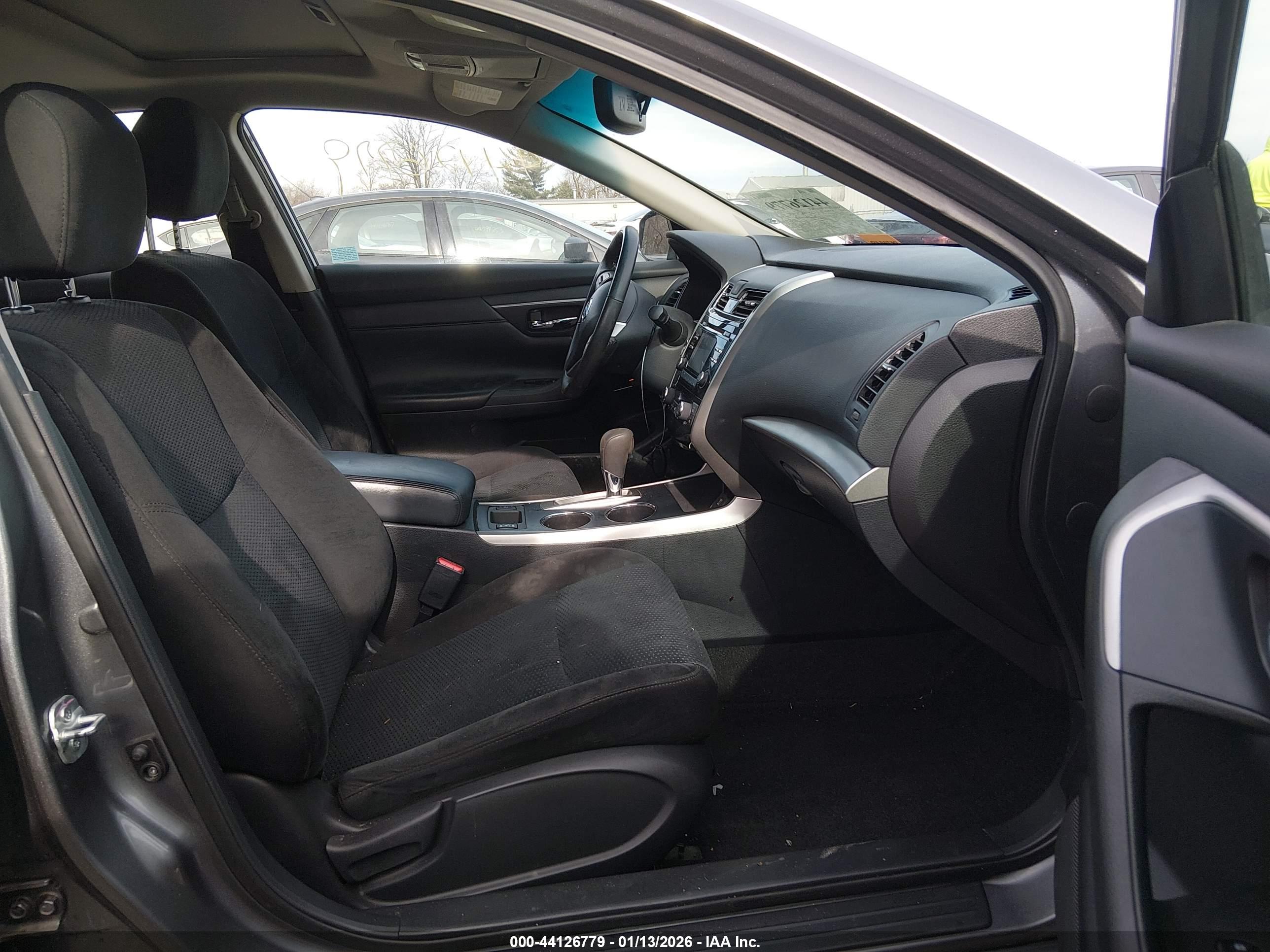 NISSAN ALTIMA image 5
