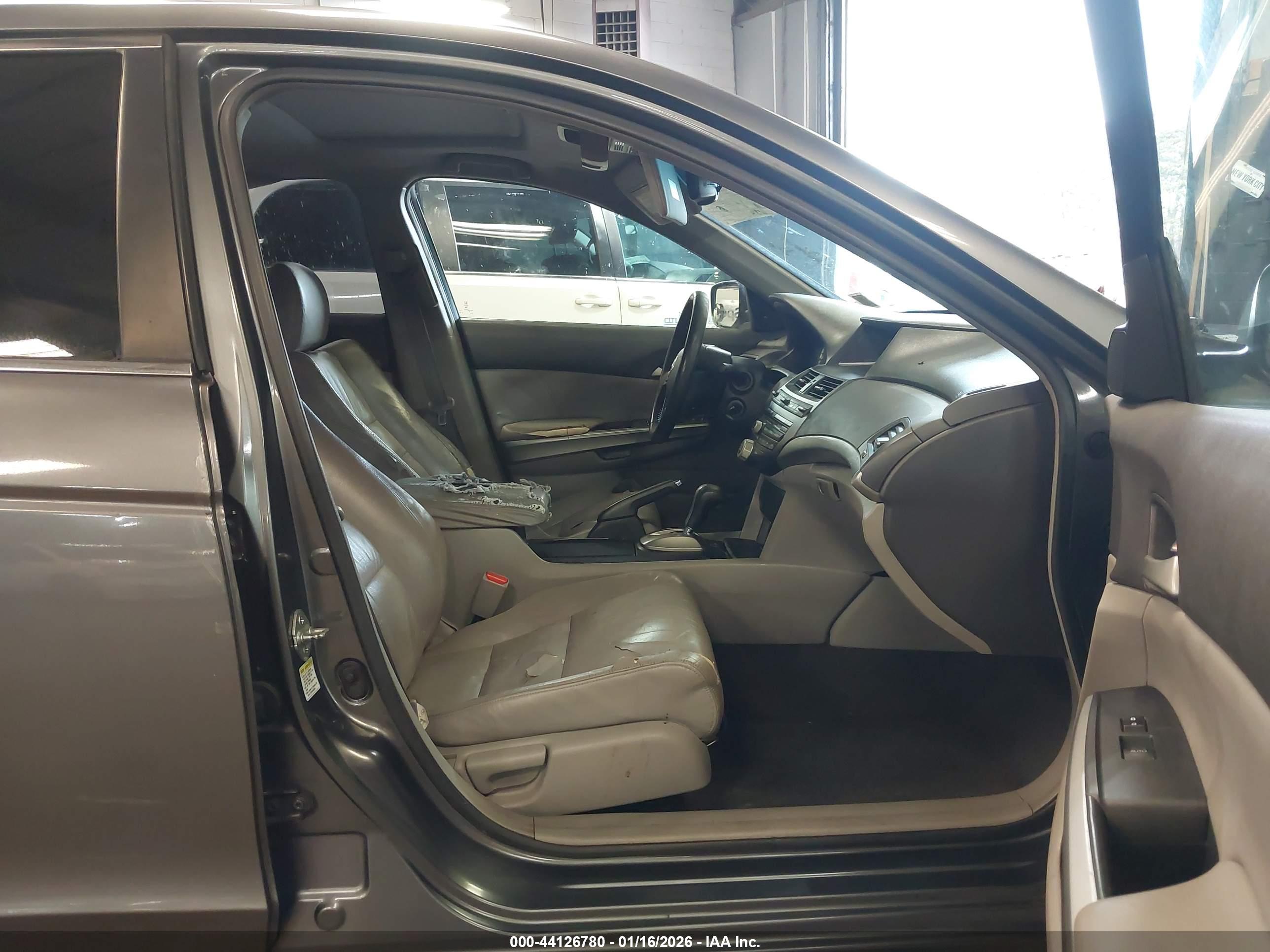 HONDA ACCORD image 5