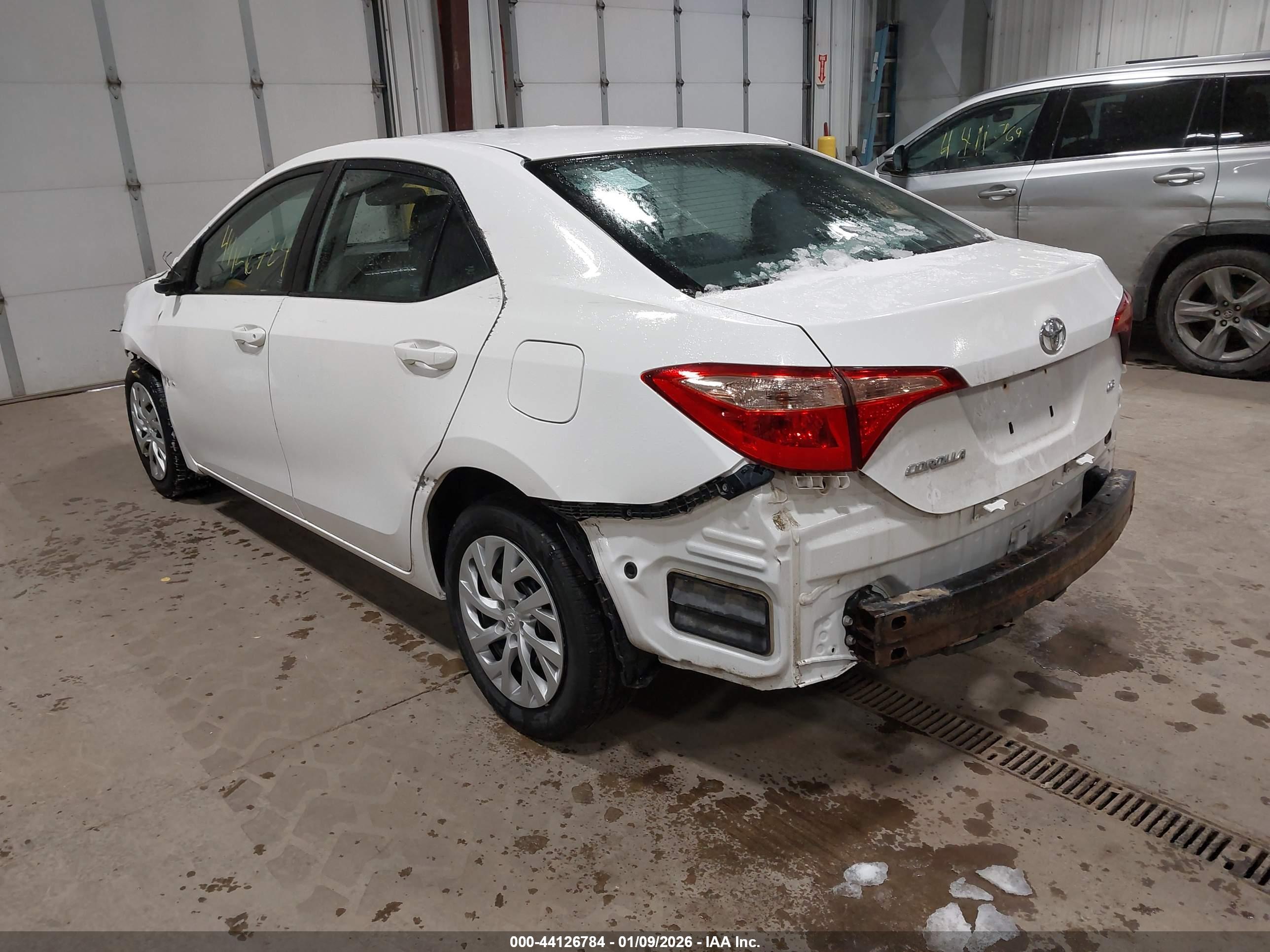 TOYOTA COROLLA image 3