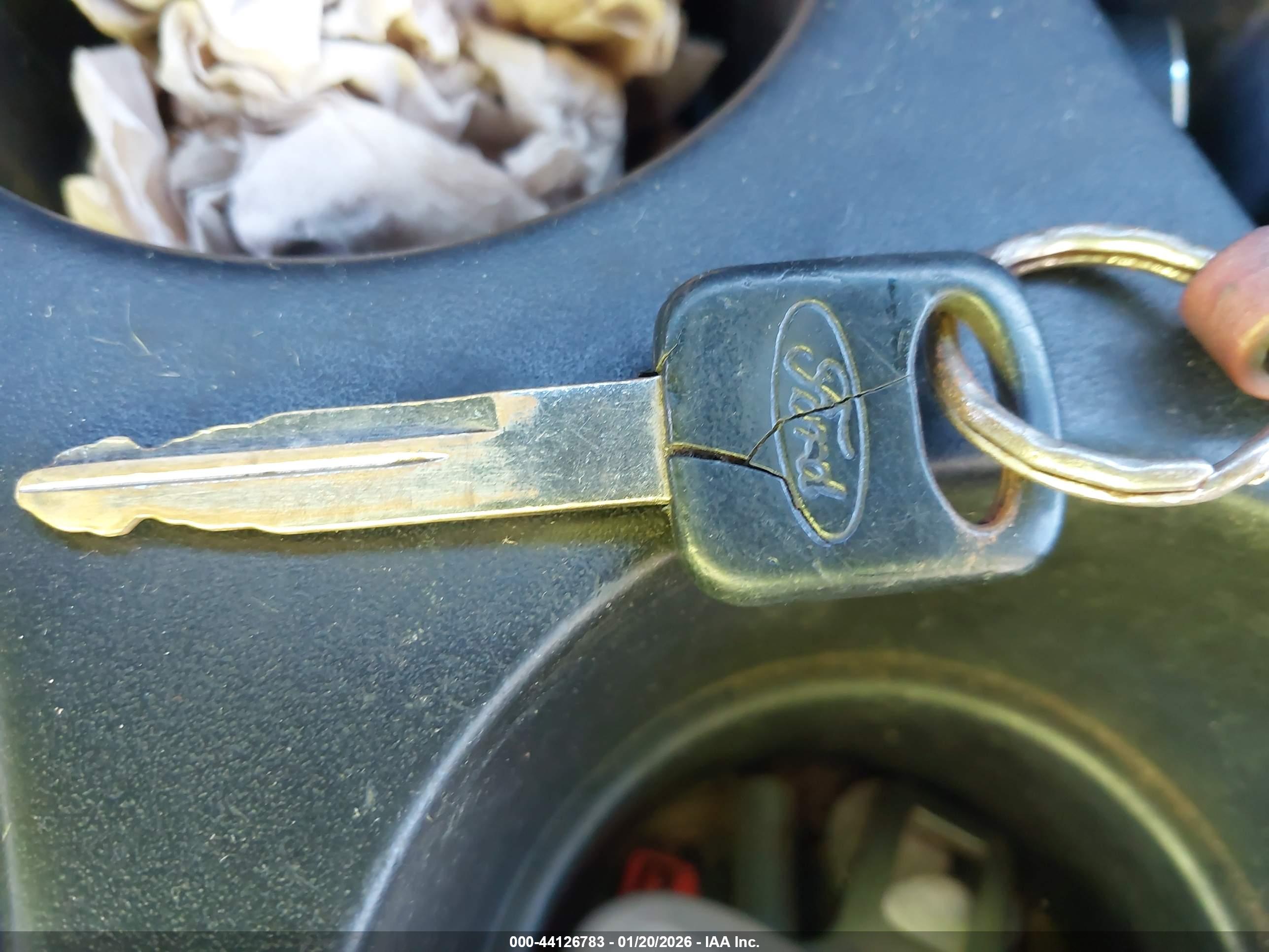 FORD E-250 image 11