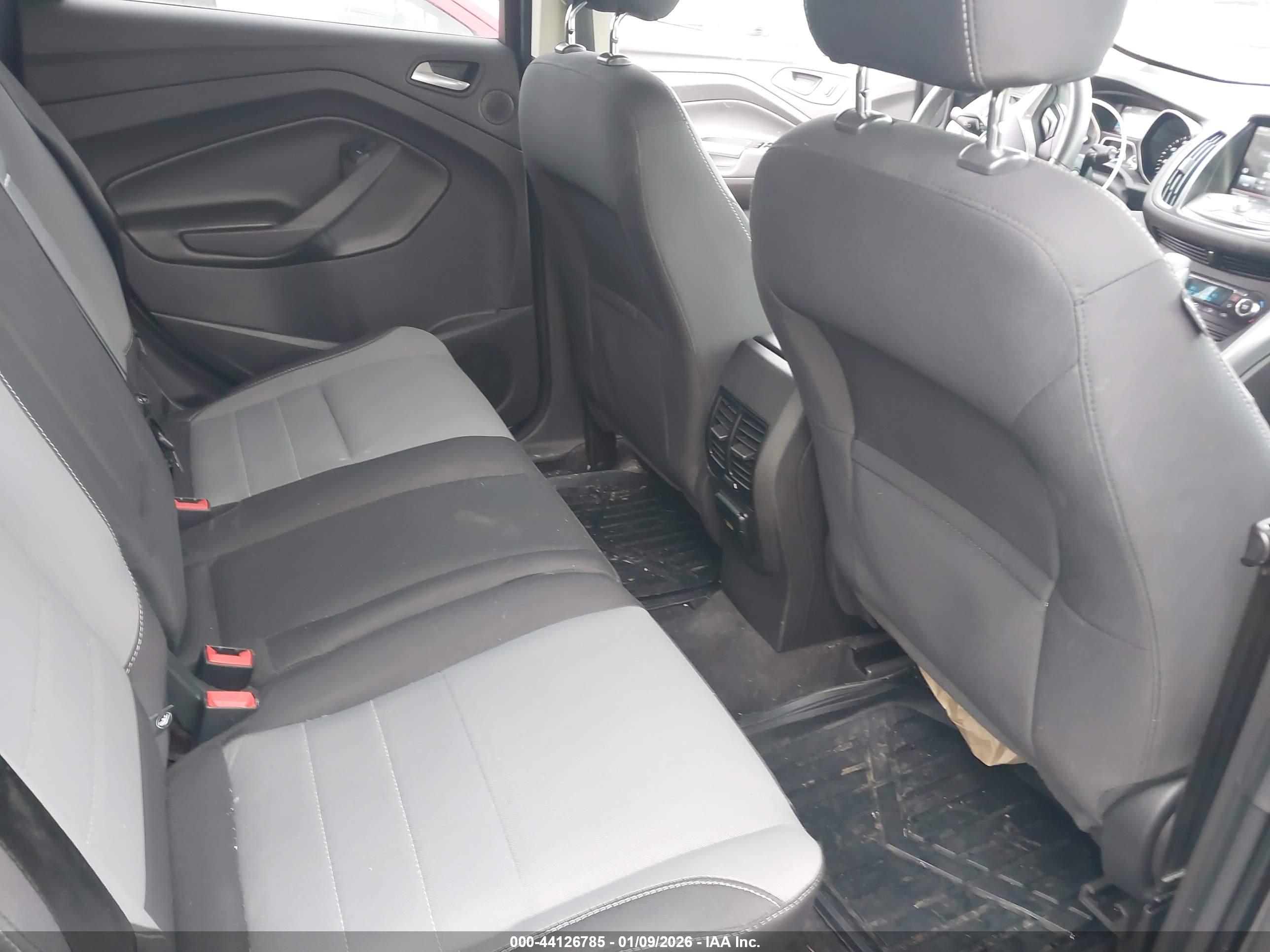 FORD ESCAPE image 8