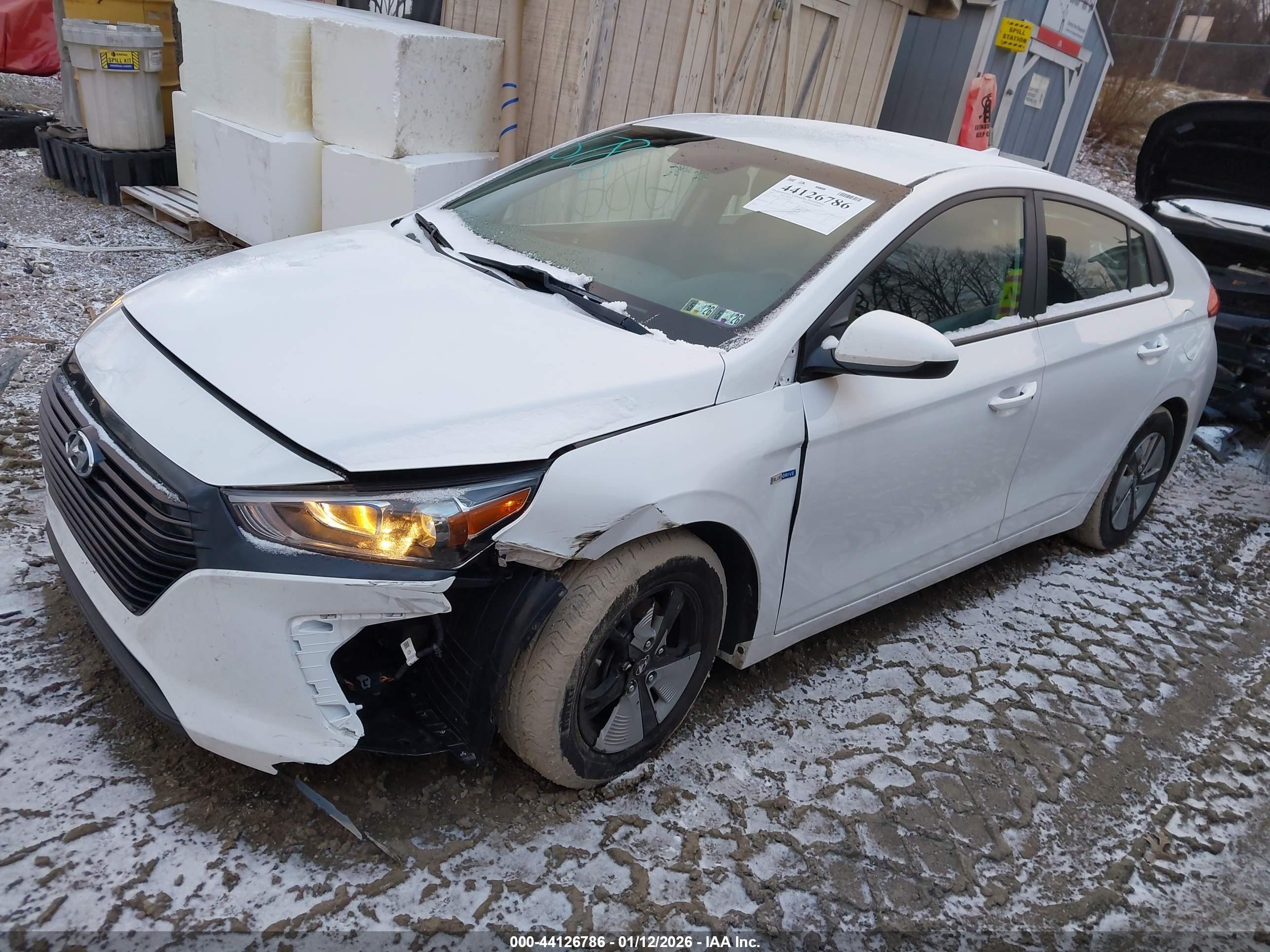 HYUNDAI IONIQ image 2