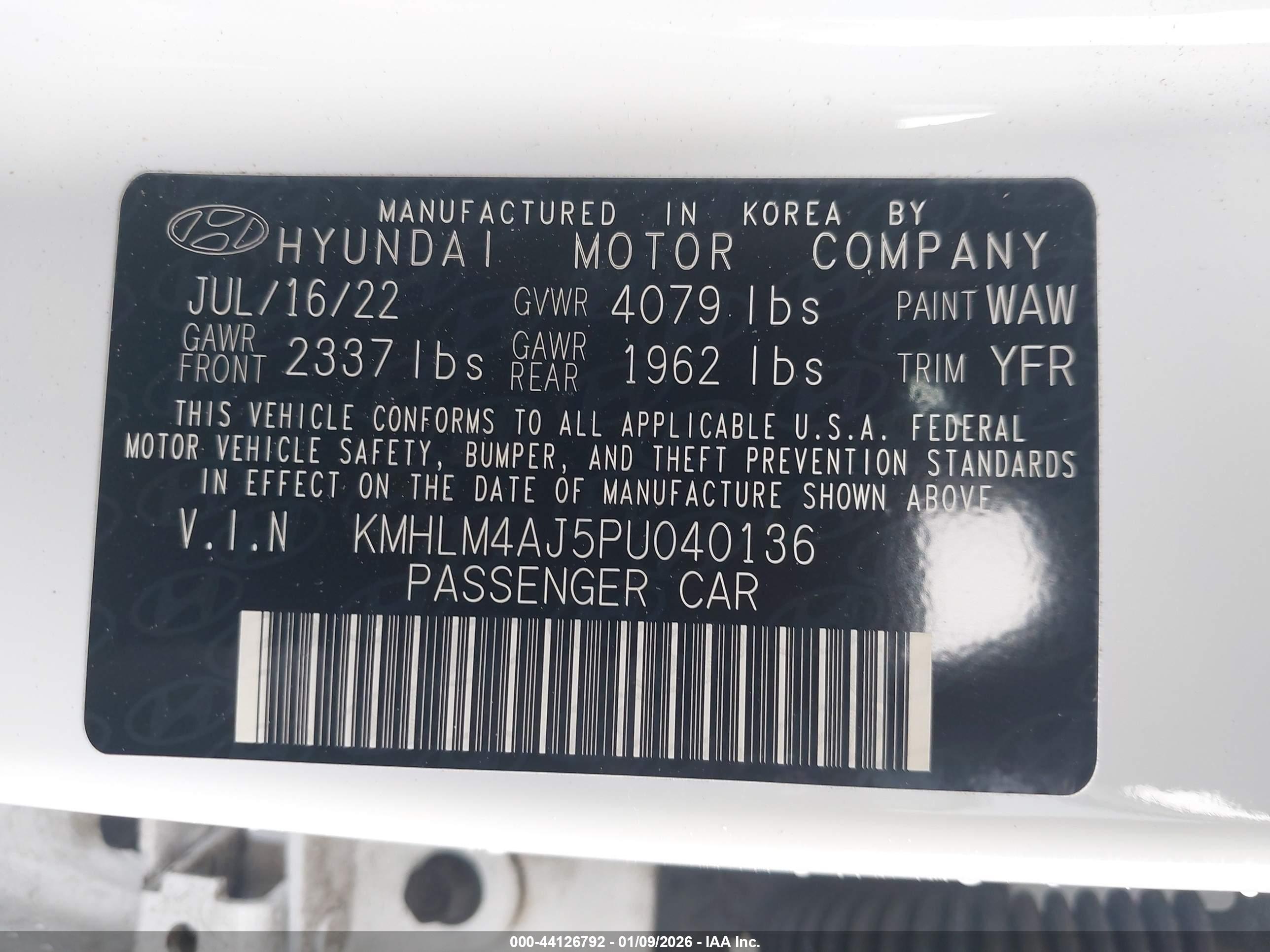 HYUNDAI ELANTRA image 9