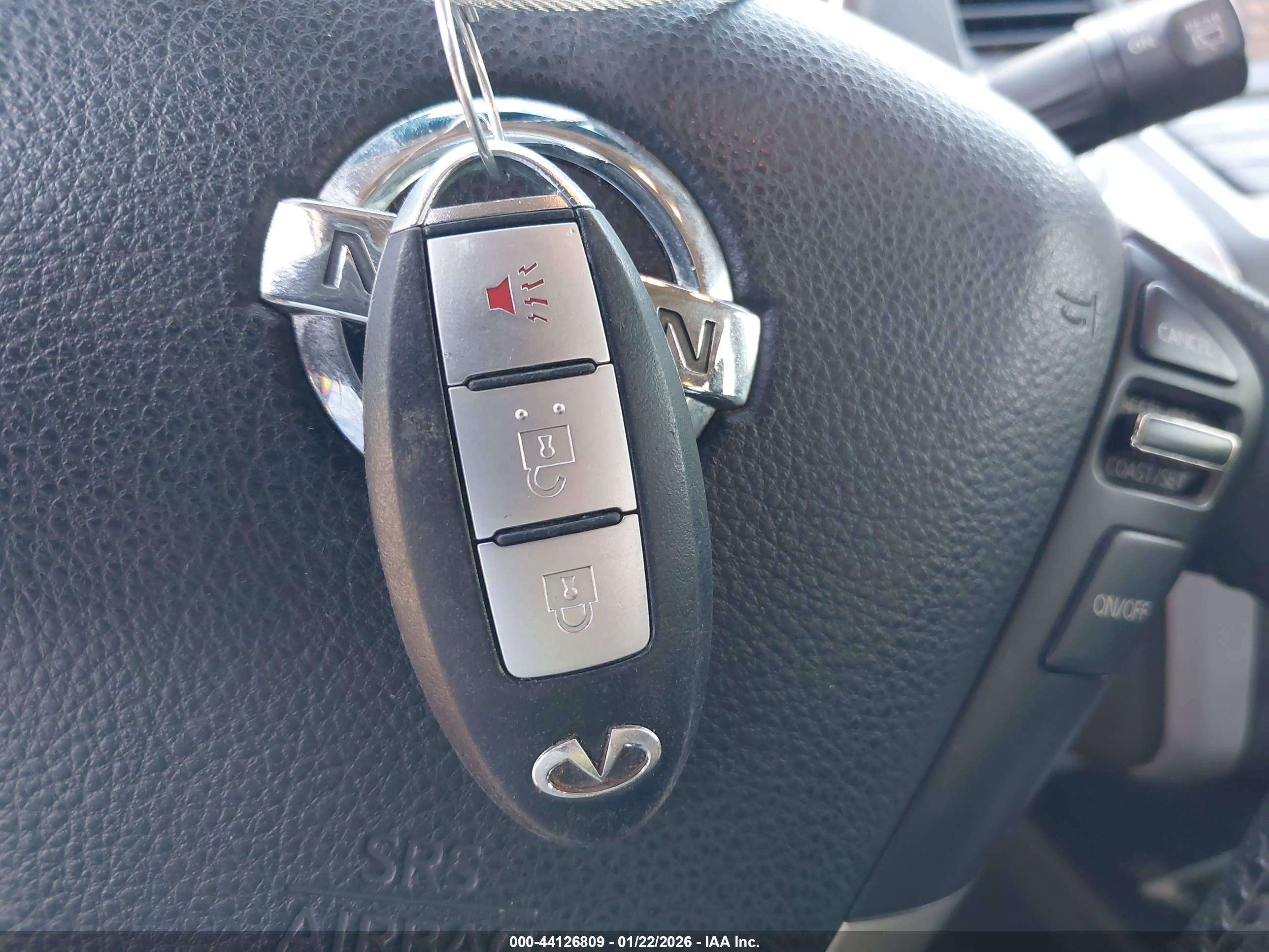 NISSAN MURANO image 11