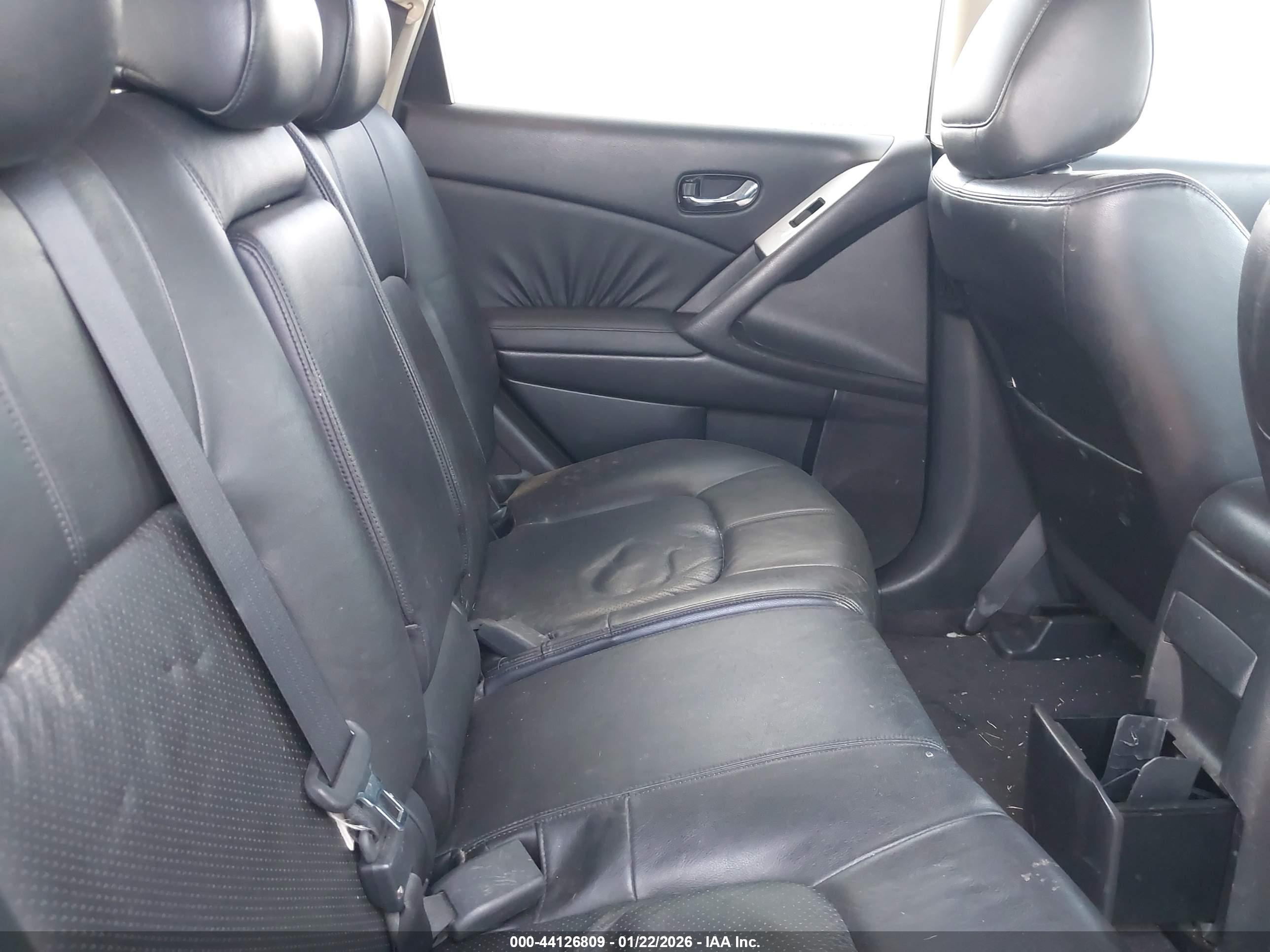 NISSAN MURANO image 8