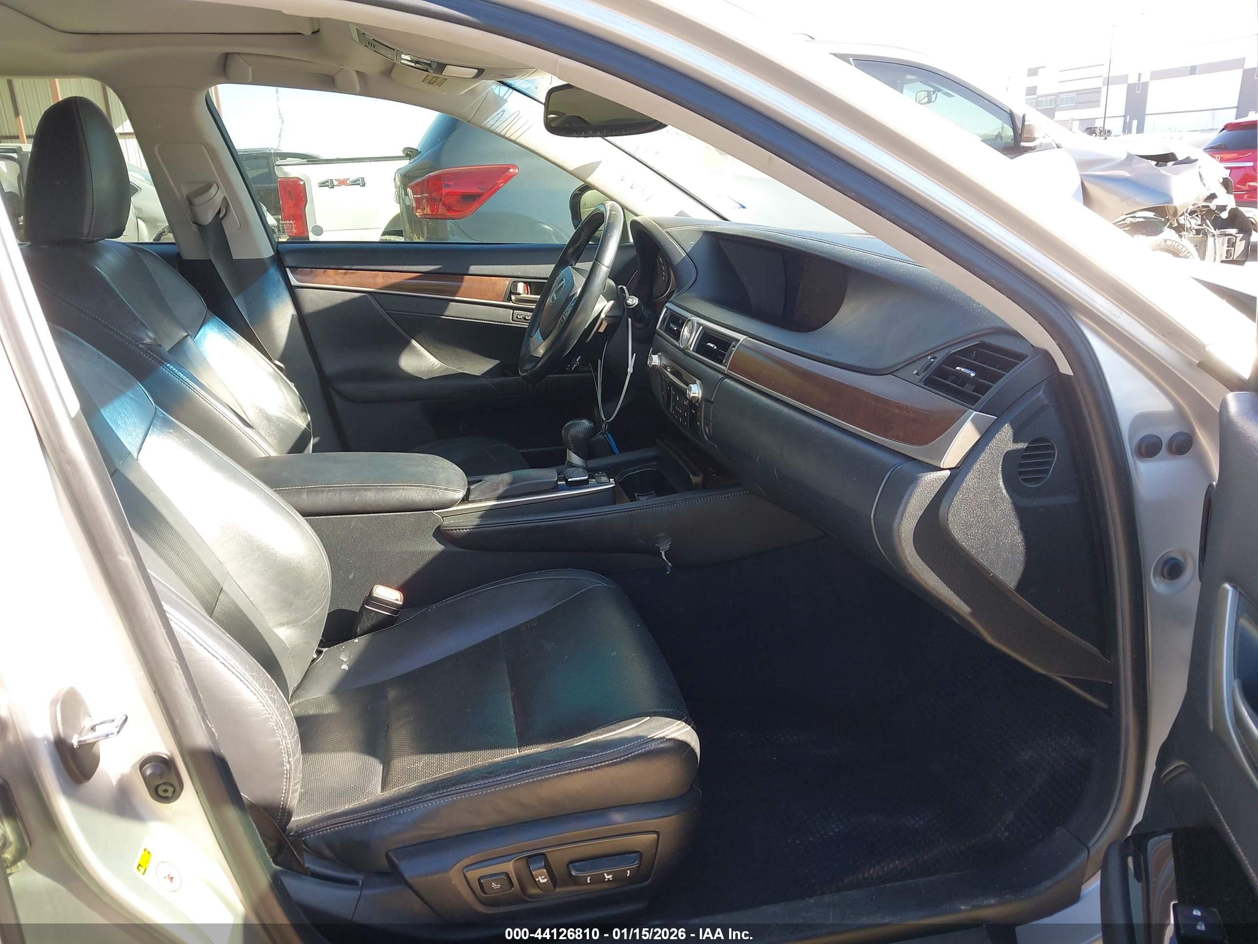 LEXUS GS image 5