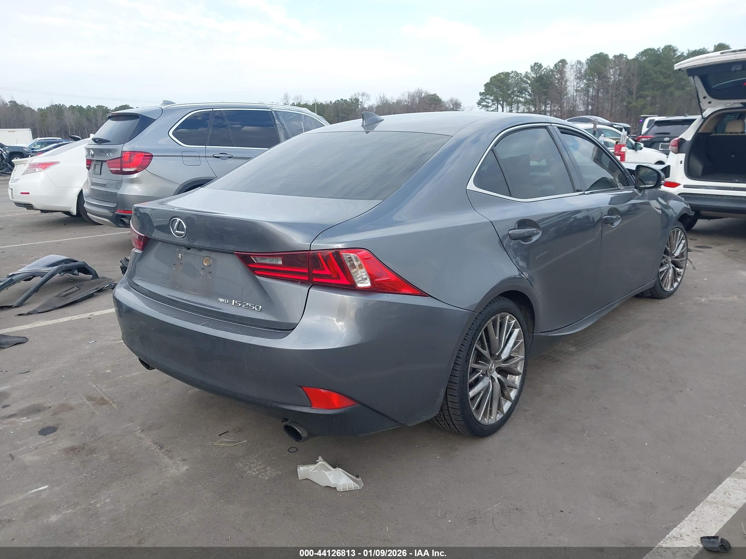 LEXUS IS image 4