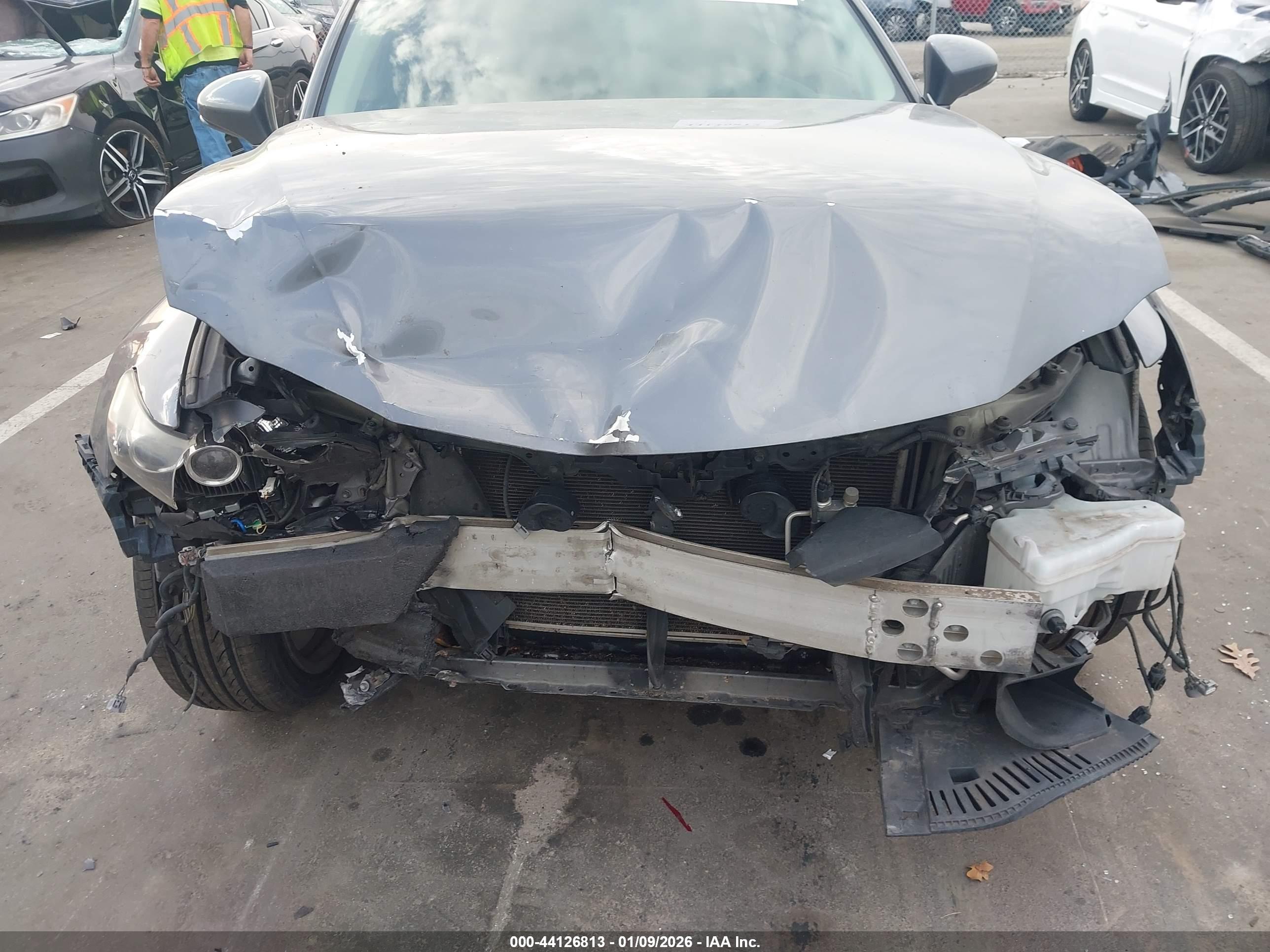 LEXUS IS image 6