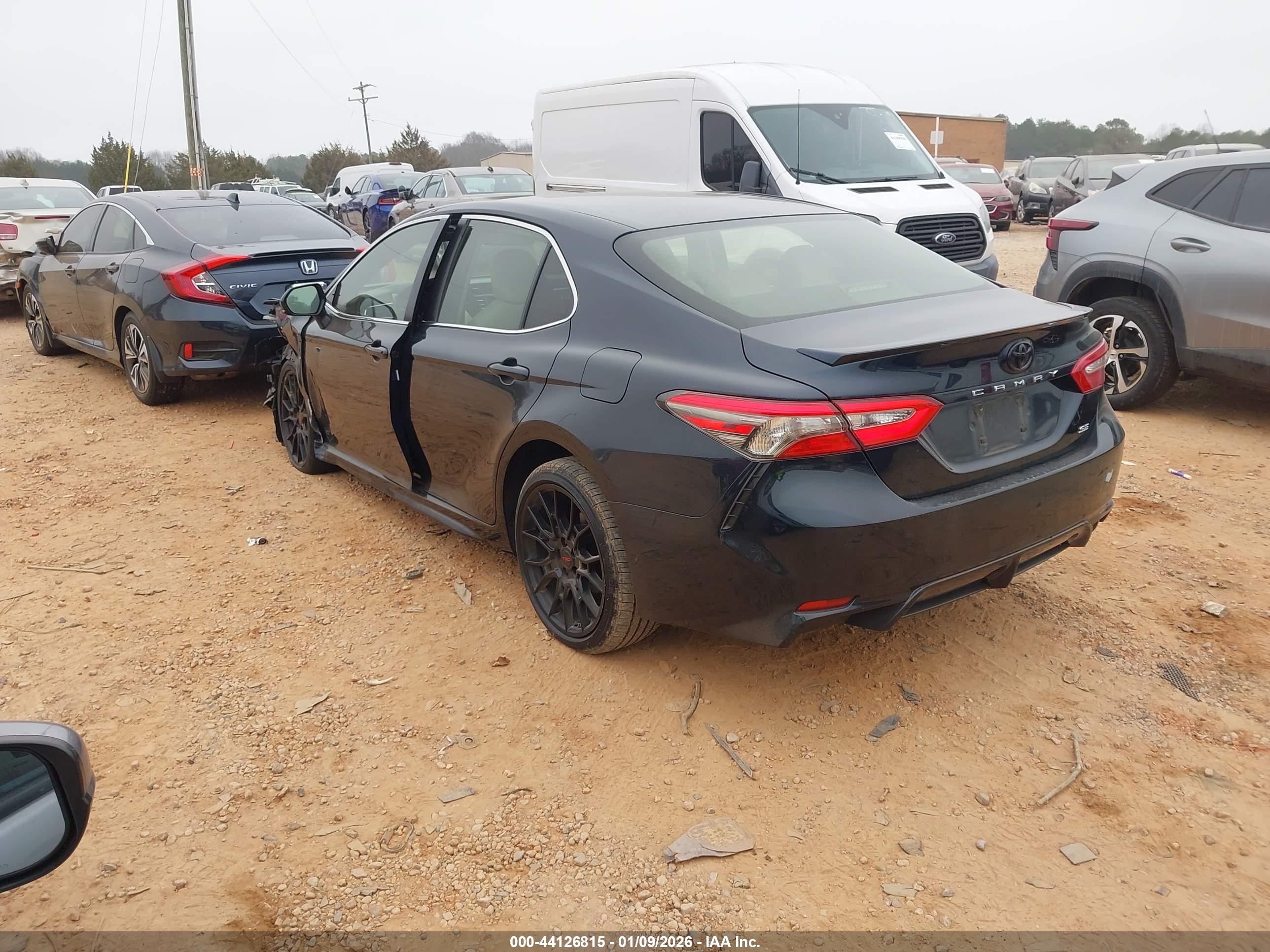 TOYOTA CAMRY image 3