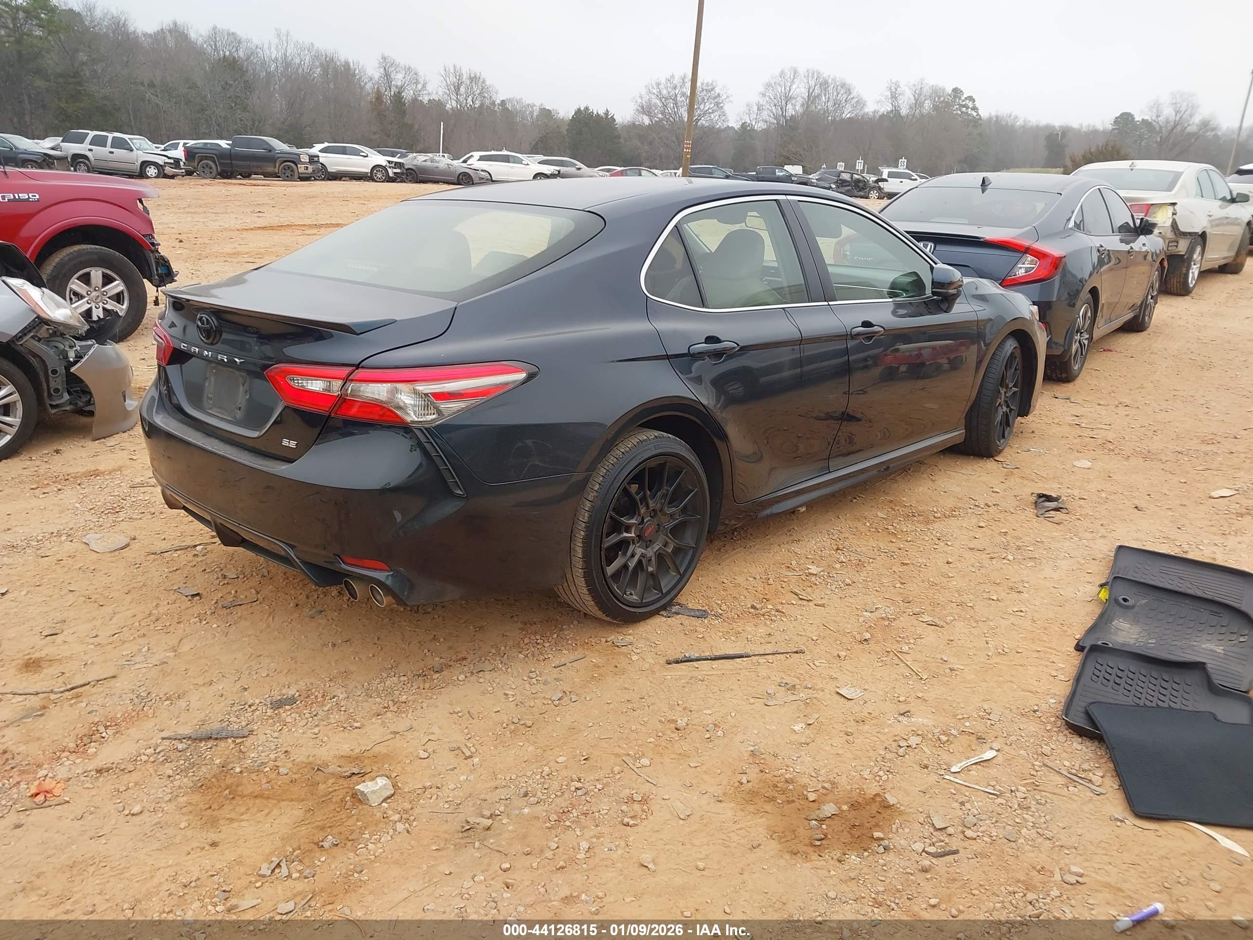 TOYOTA CAMRY image 4