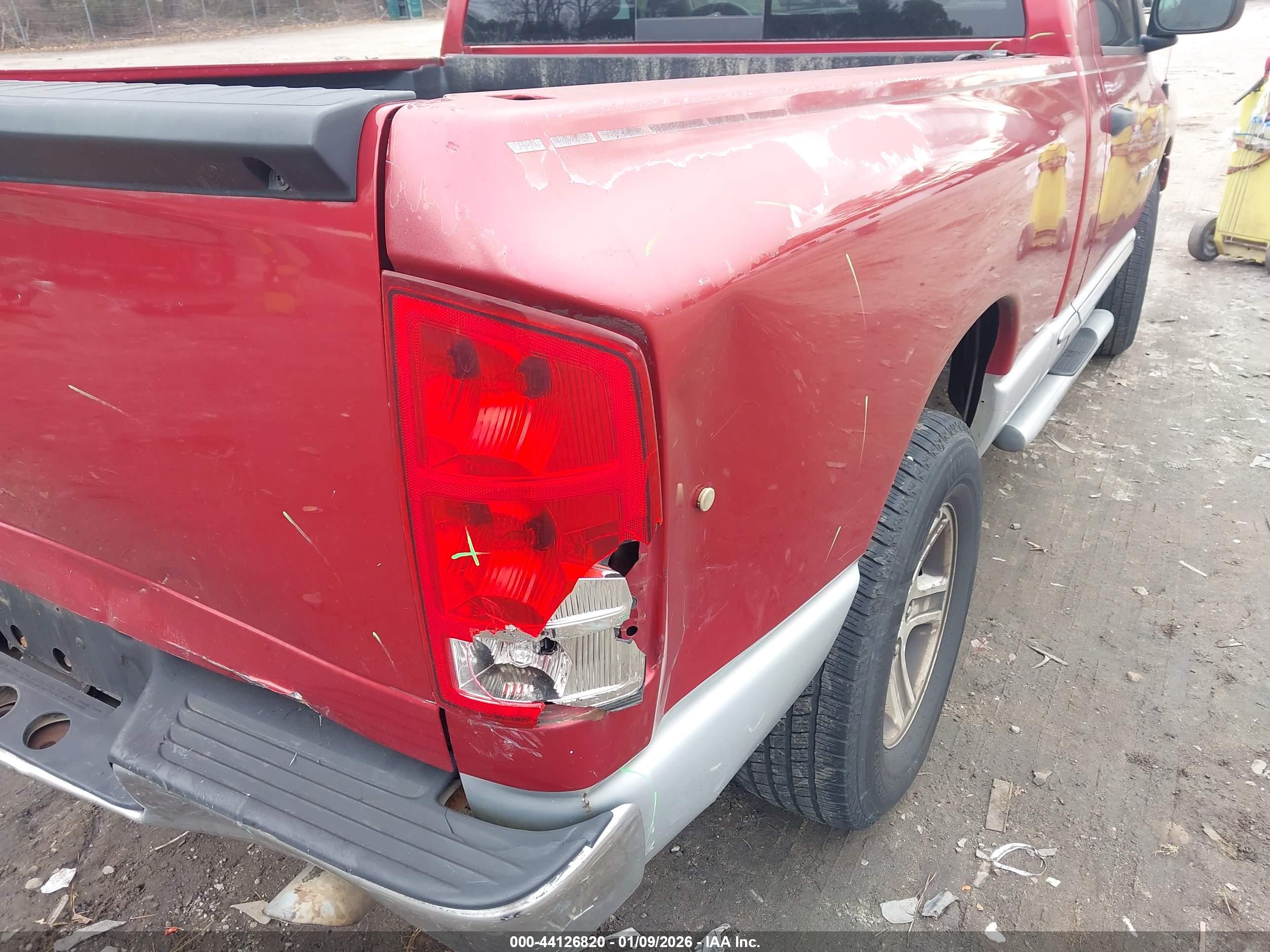 DODGE RAM image 6