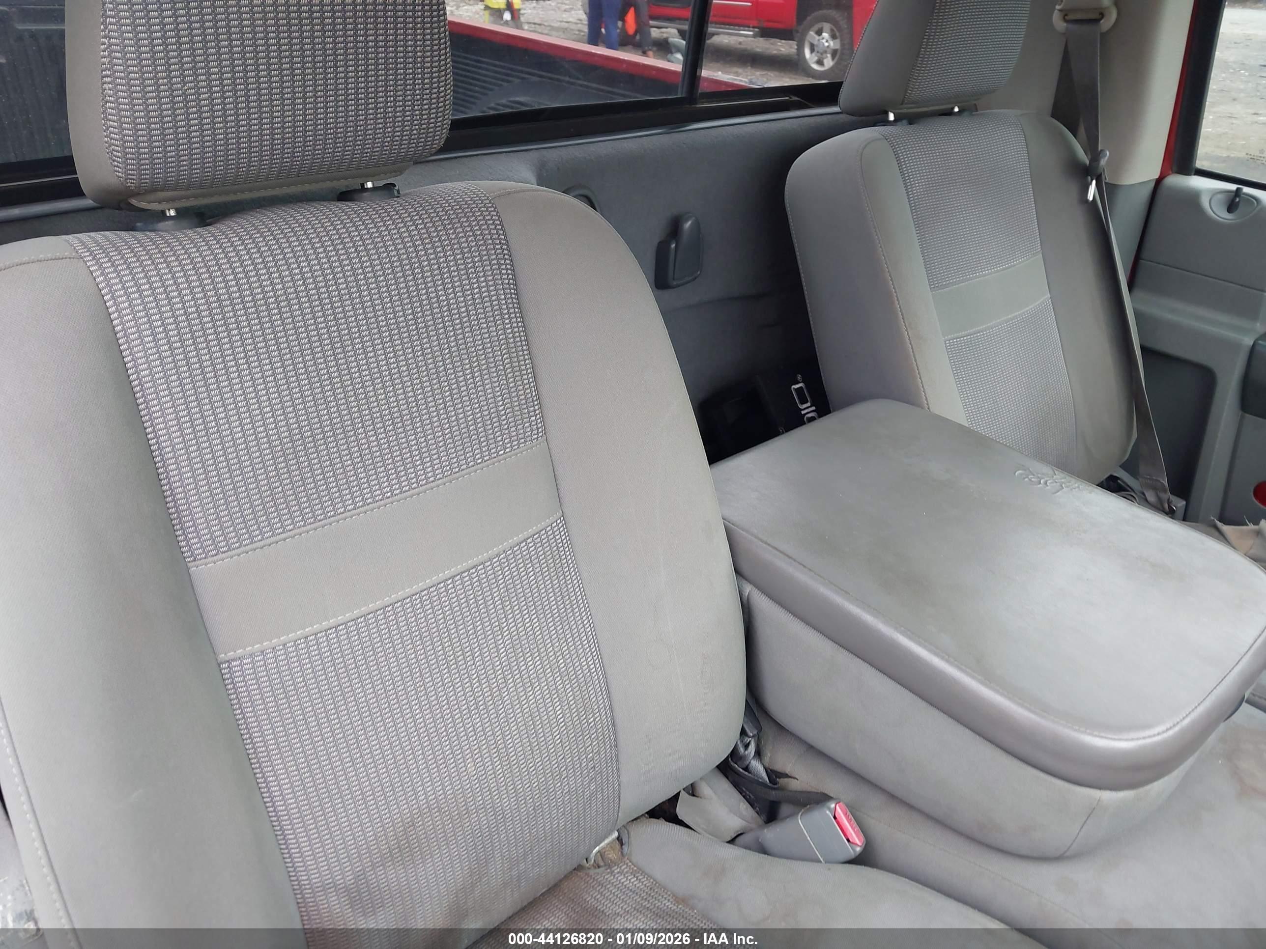 DODGE RAM image 8