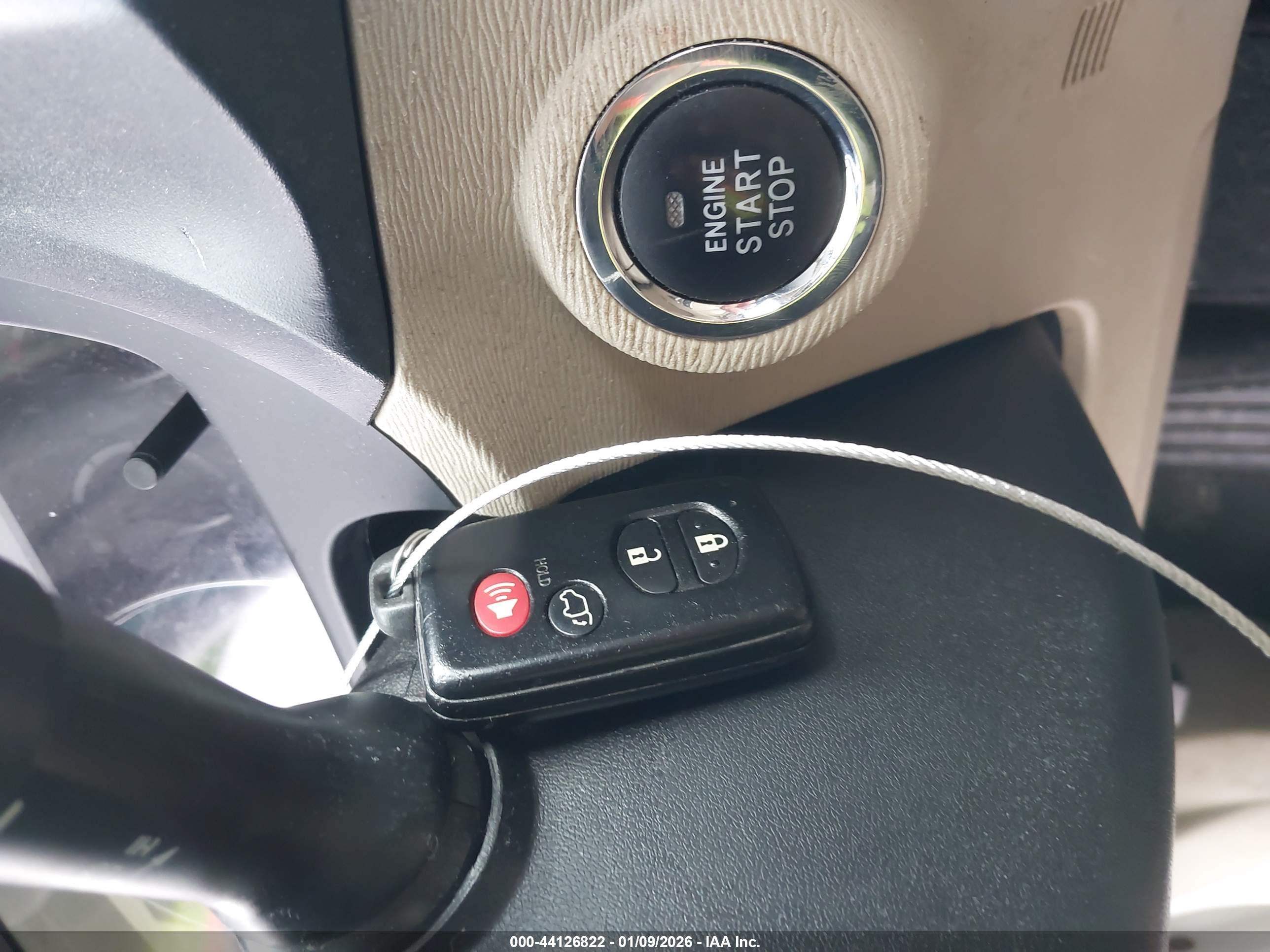 TOYOTA VENZA image 11
