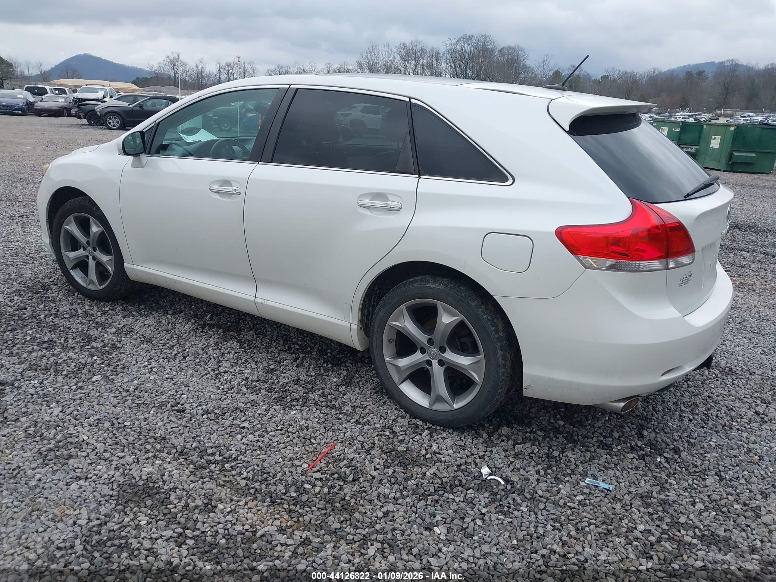 TOYOTA VENZA image 3