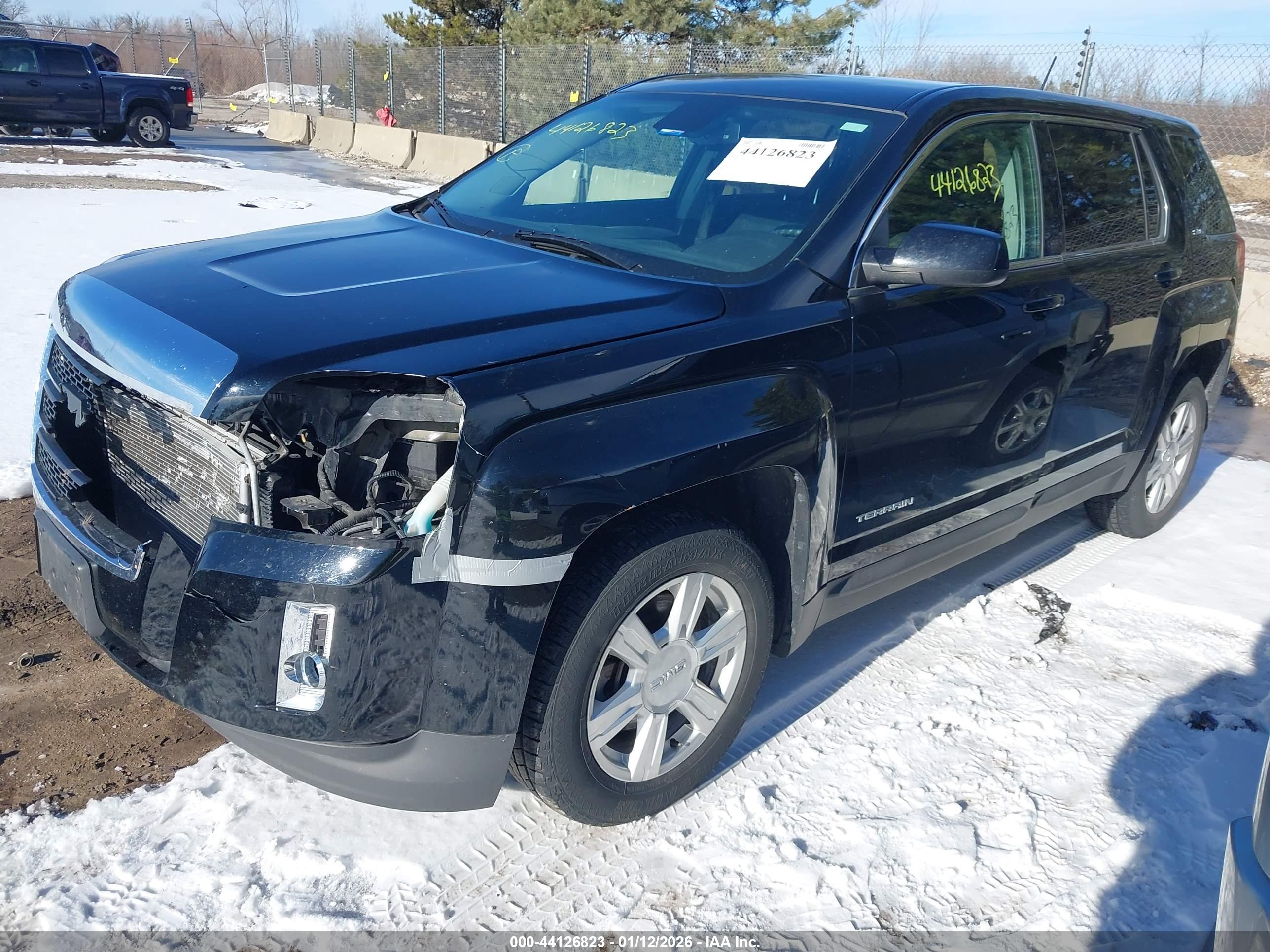 GMC TERRAIN image 2