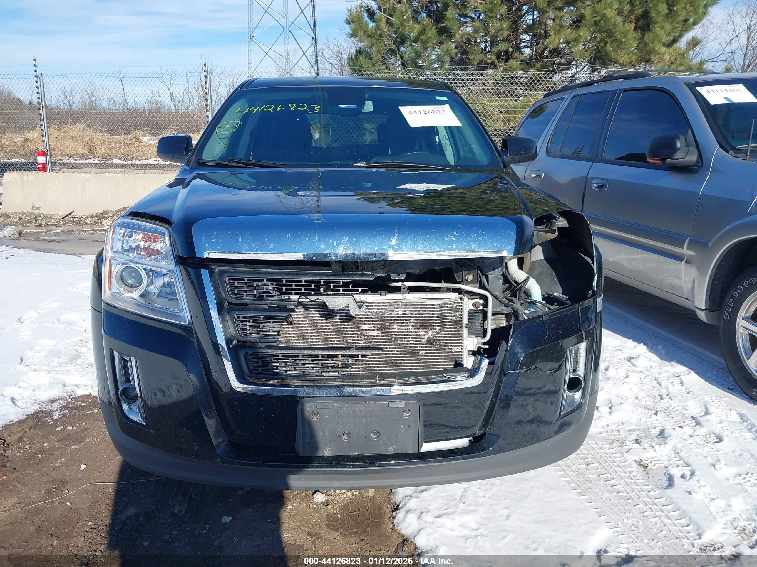 GMC TERRAIN image 6