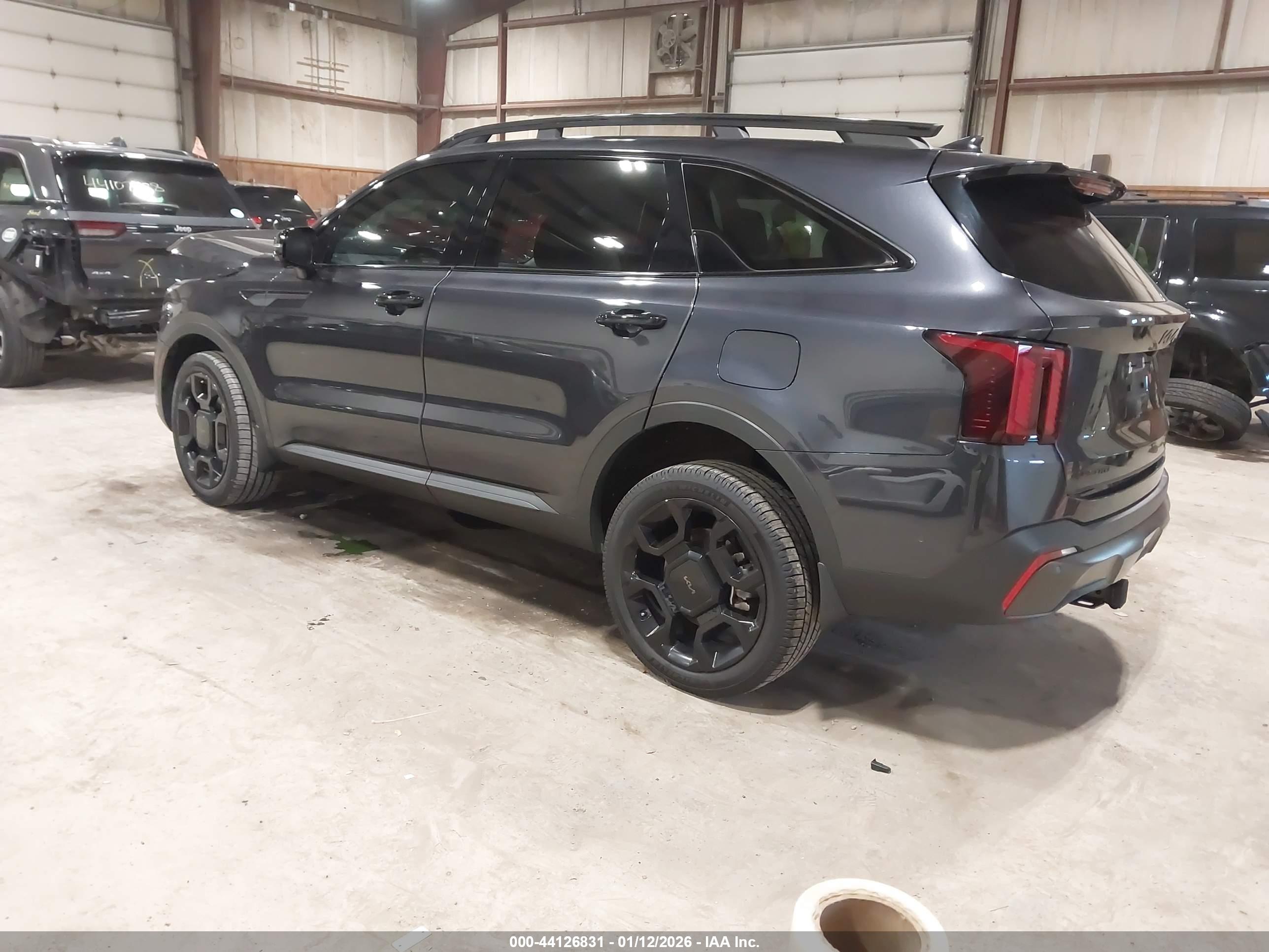 KIA SORENTO image 3