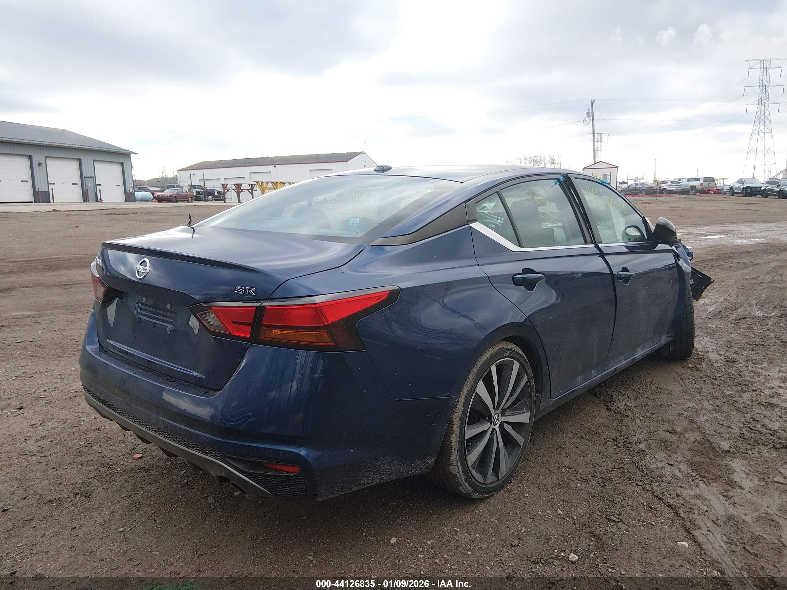 NISSAN ALTIMA image 4