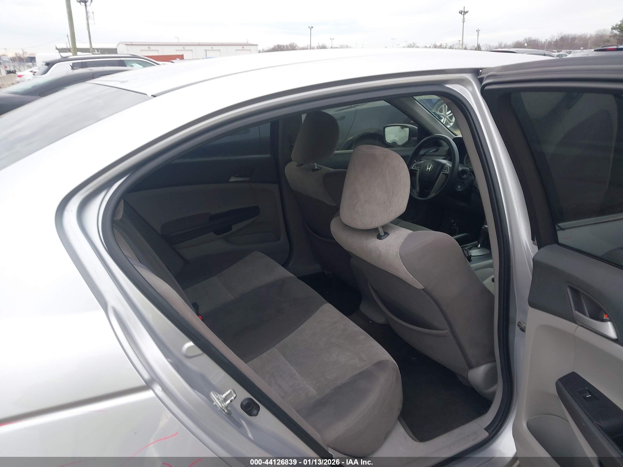 HONDA ACCORD image 8