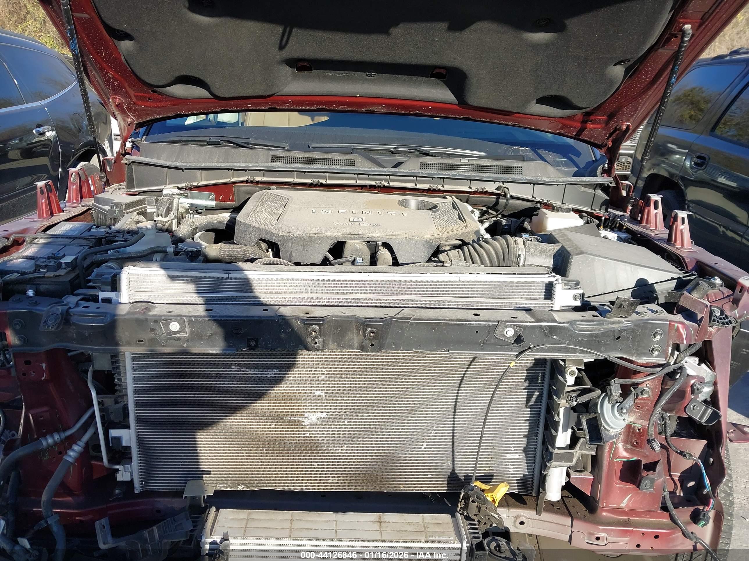 INFINITI QX80 image 10