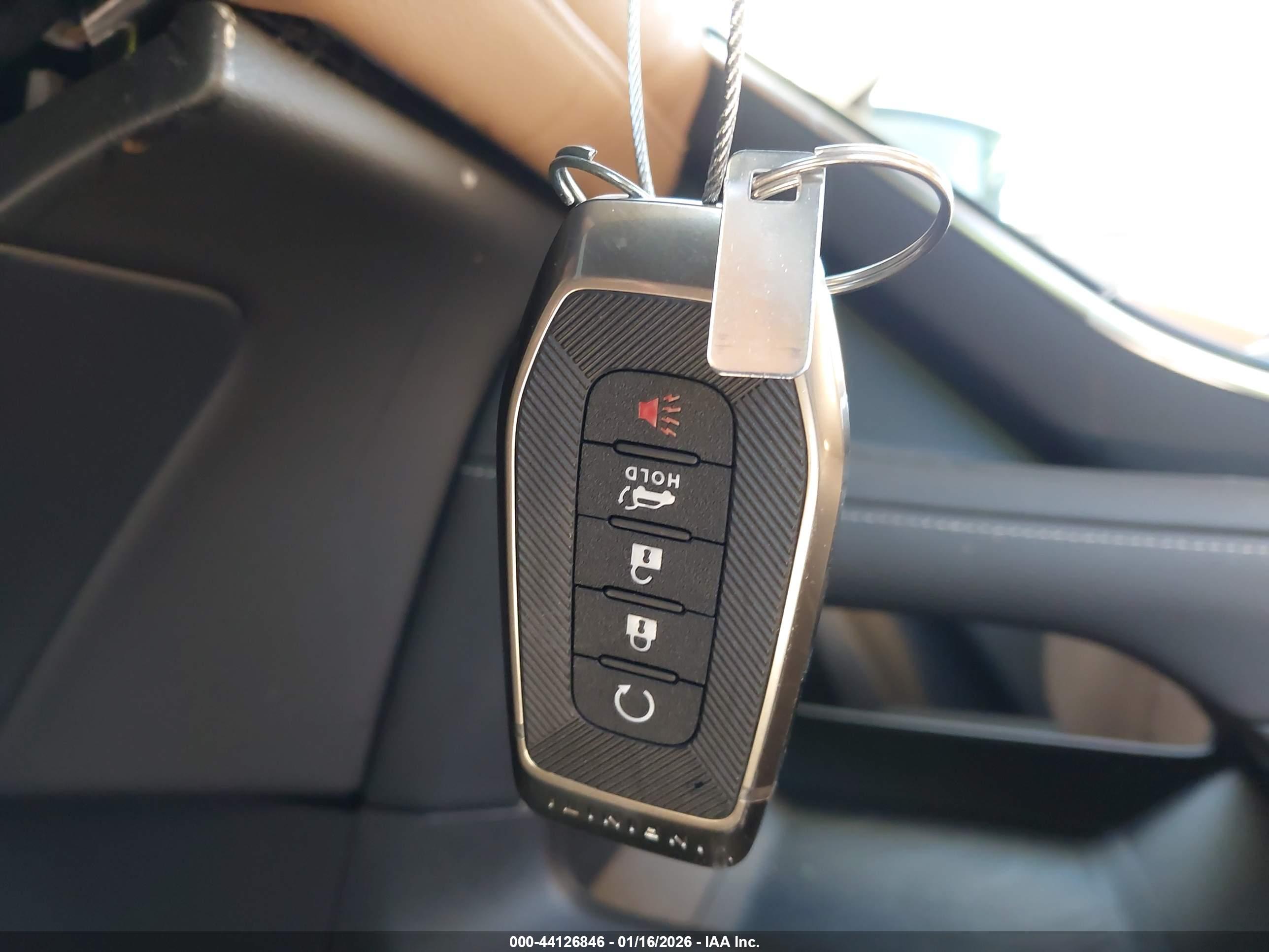 INFINITI QX80 image 11