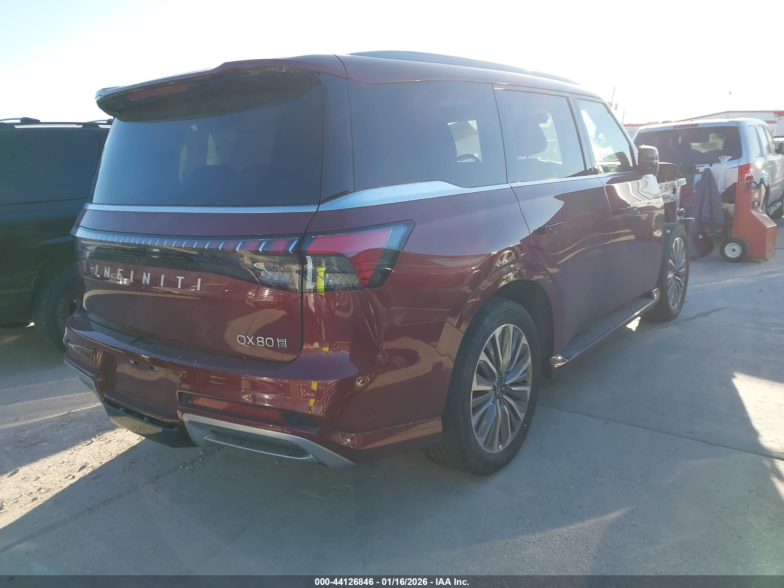 INFINITI QX80 image 4