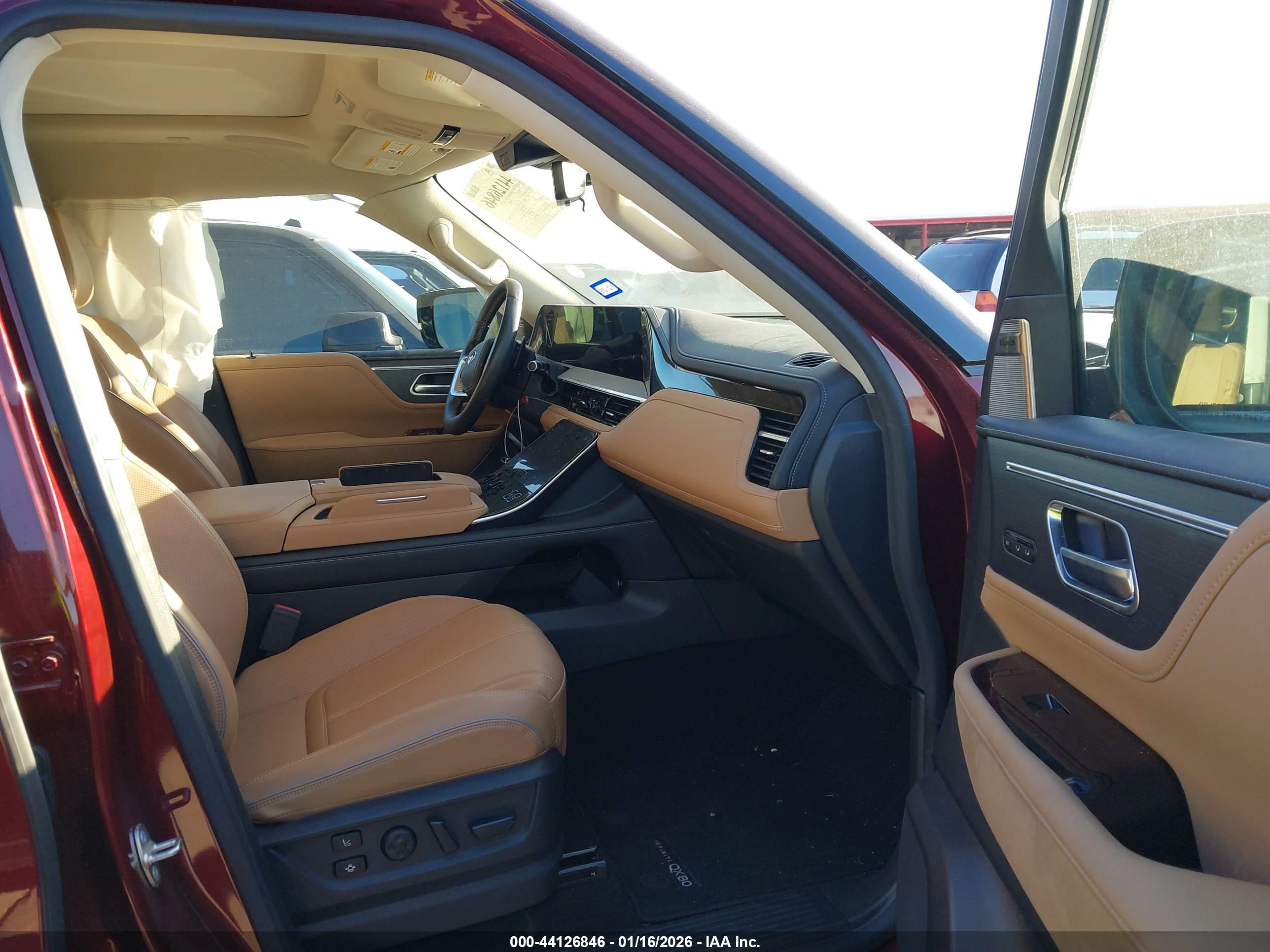 INFINITI QX80 image 5