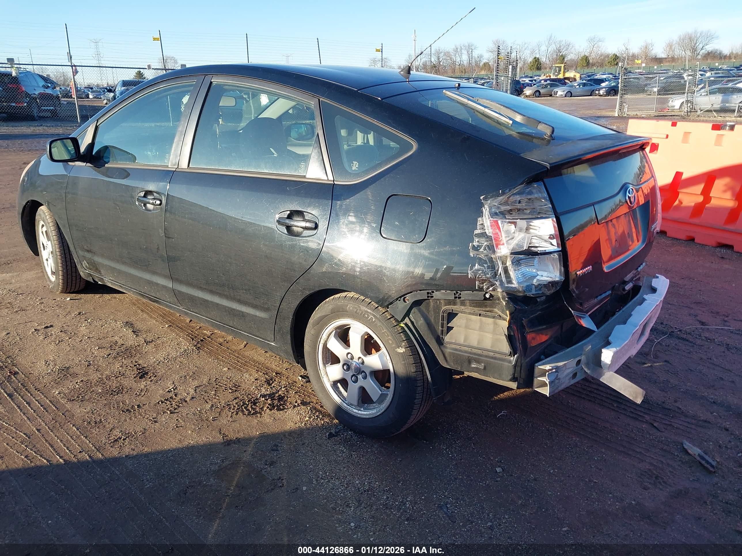 TOYOTA PRIUS image 3