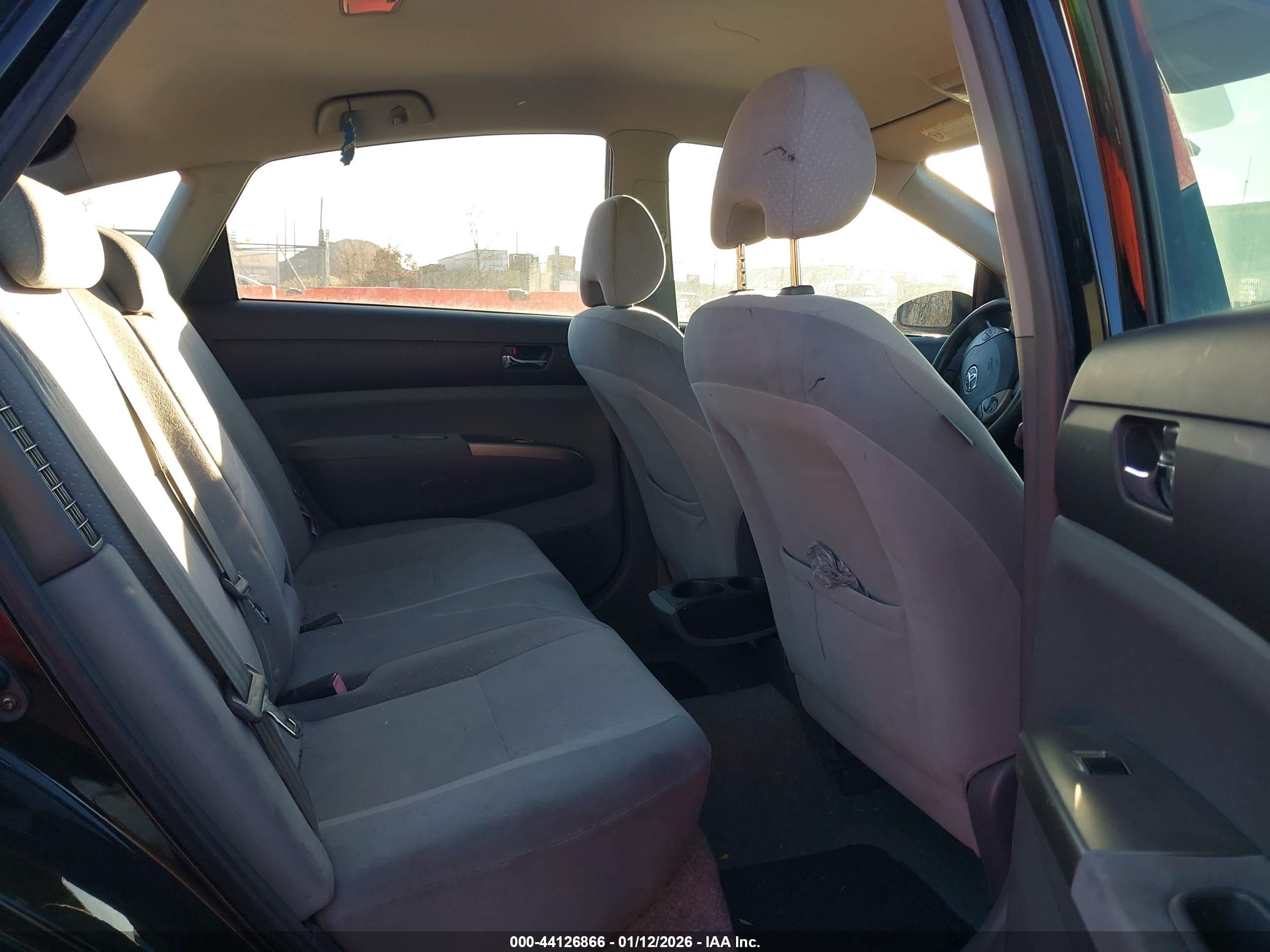 TOYOTA PRIUS image 8