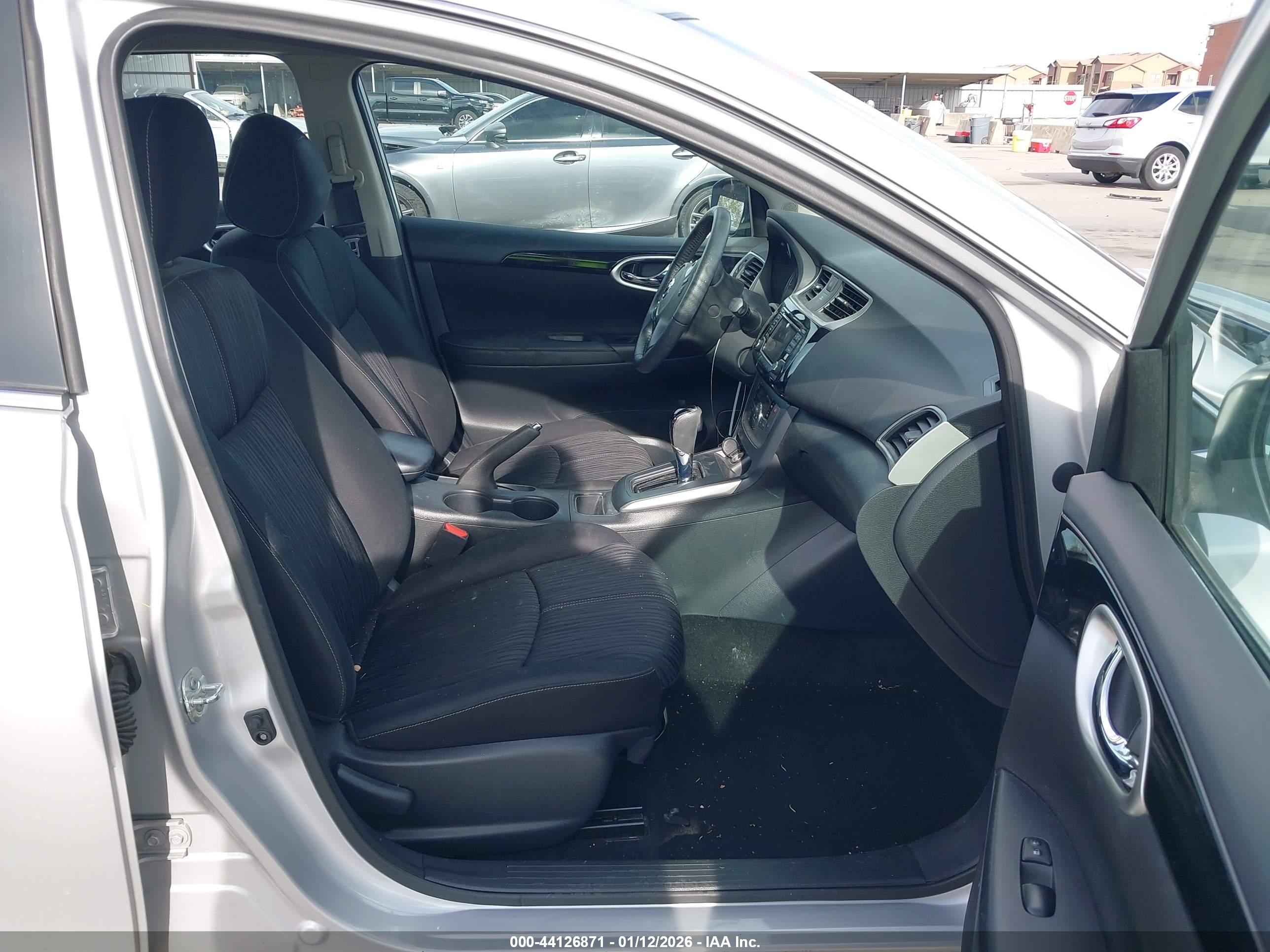 NISSAN SENTRA image 5
