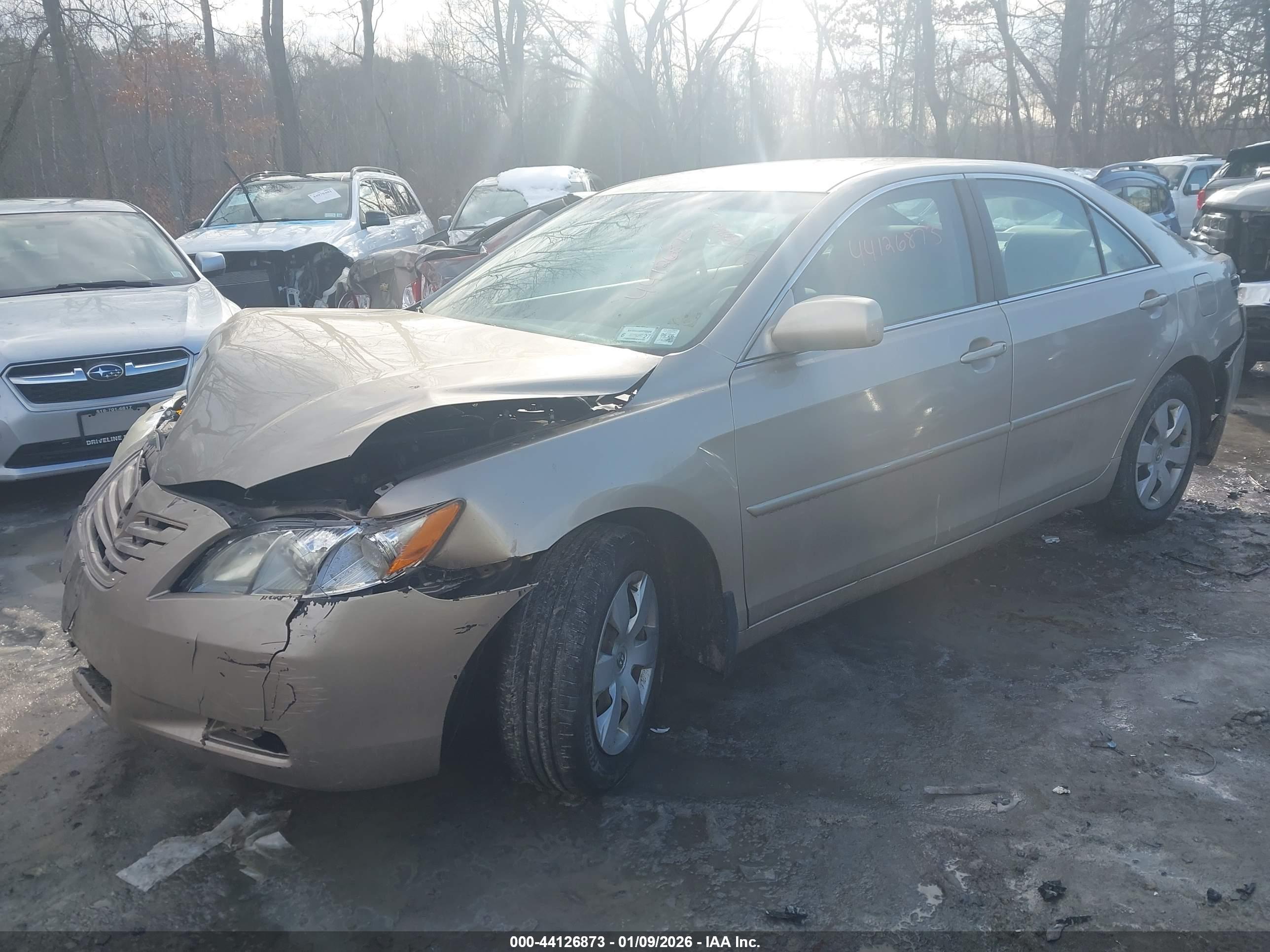 TOYOTA CAMRY image 2