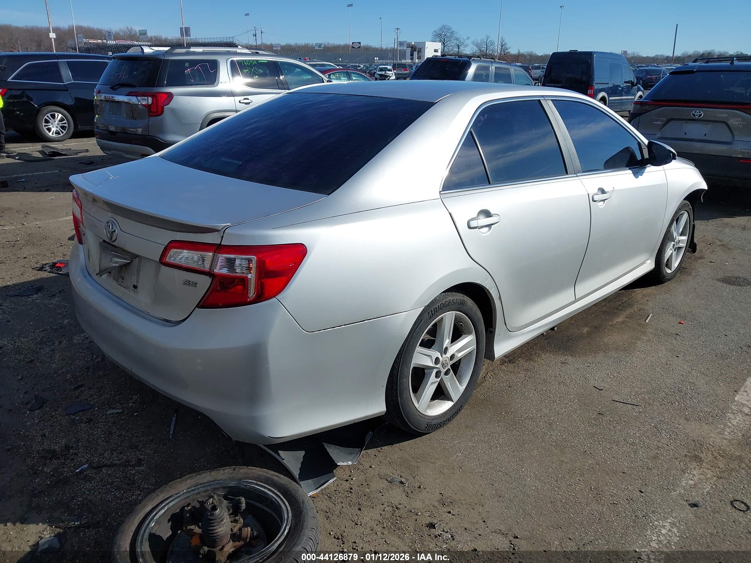 TOYOTA CAMRY image 4